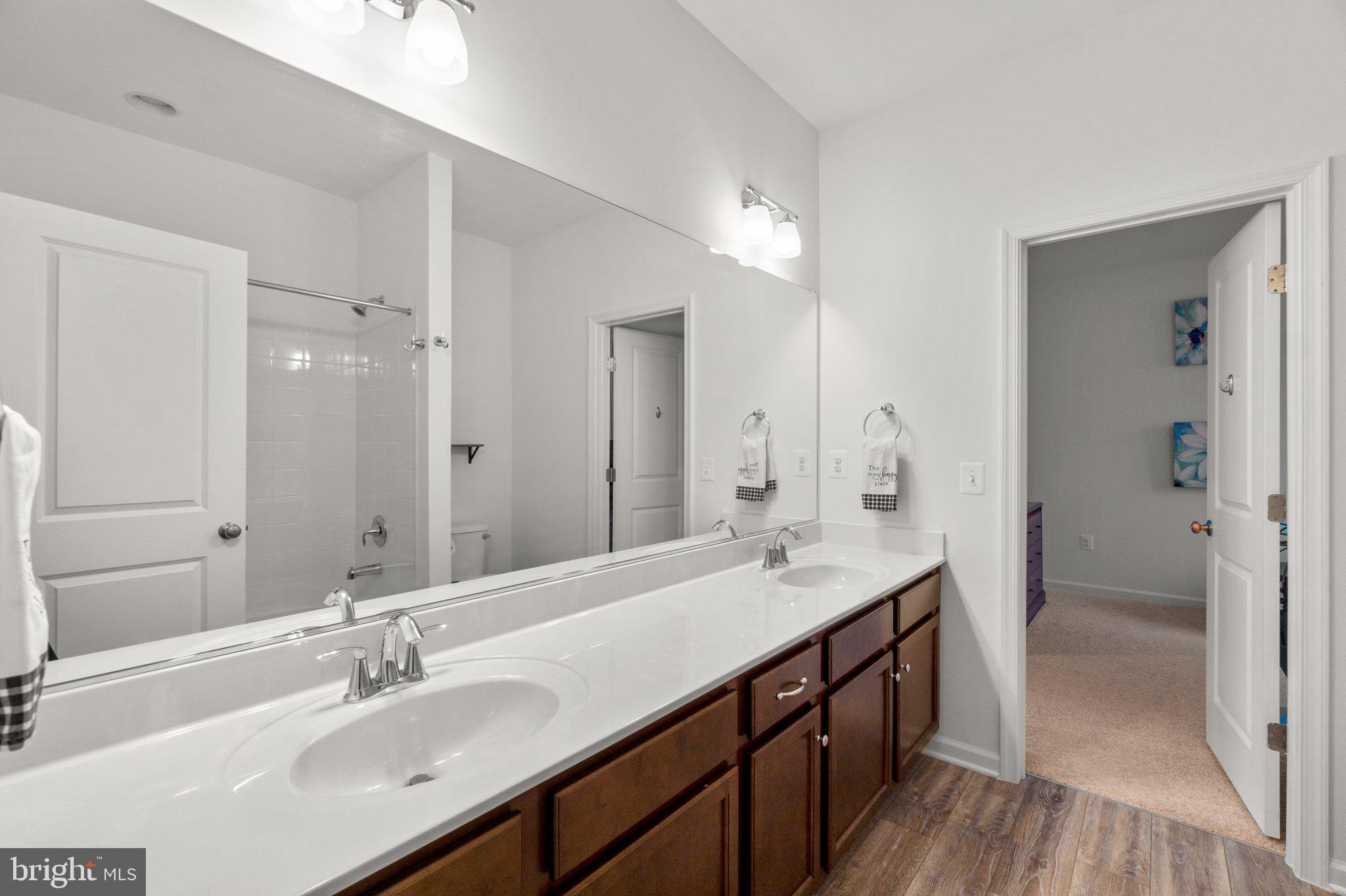 TALLYN RIDGE - Residential