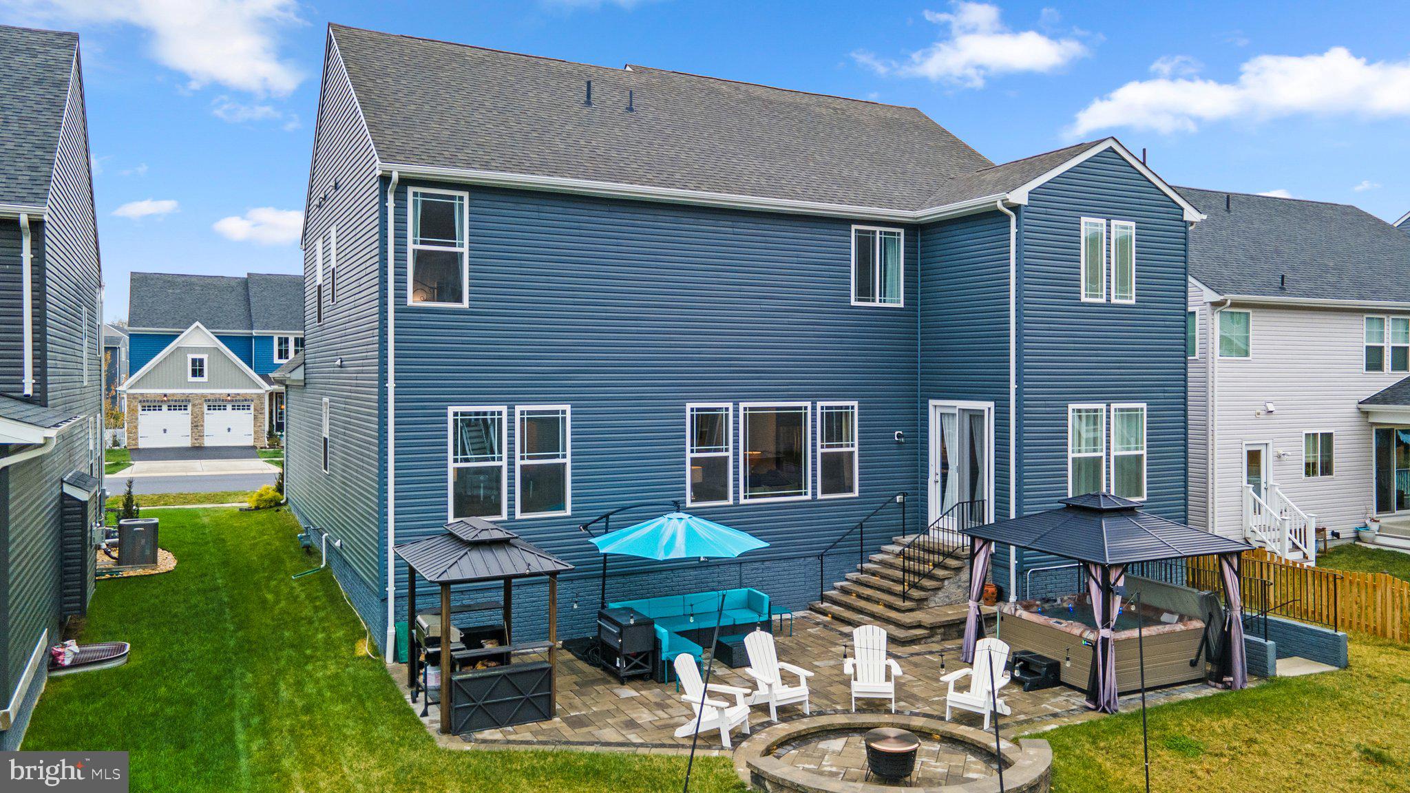 TALLYN RIDGE - Residential