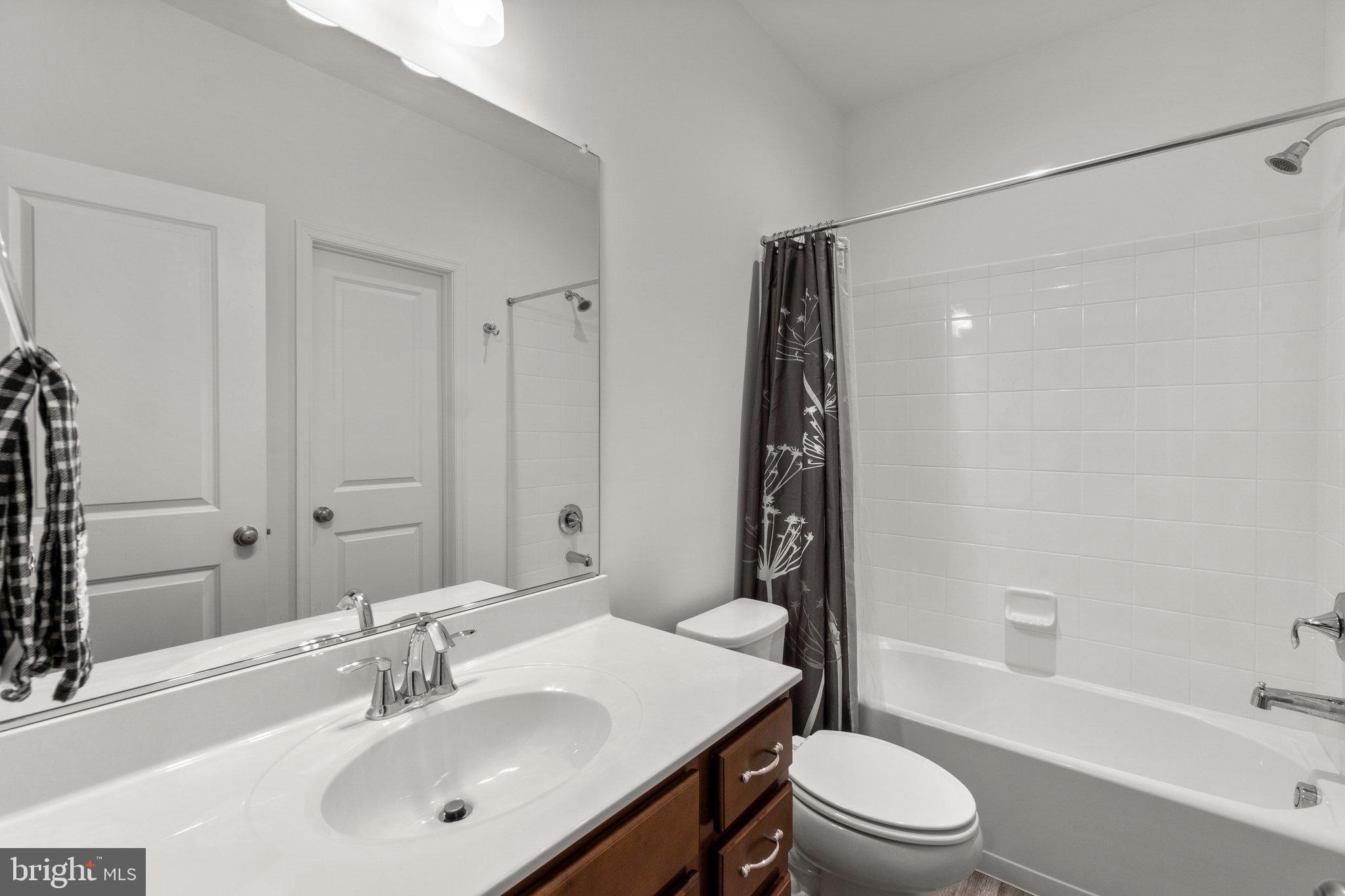 TALLYN RIDGE - Residential