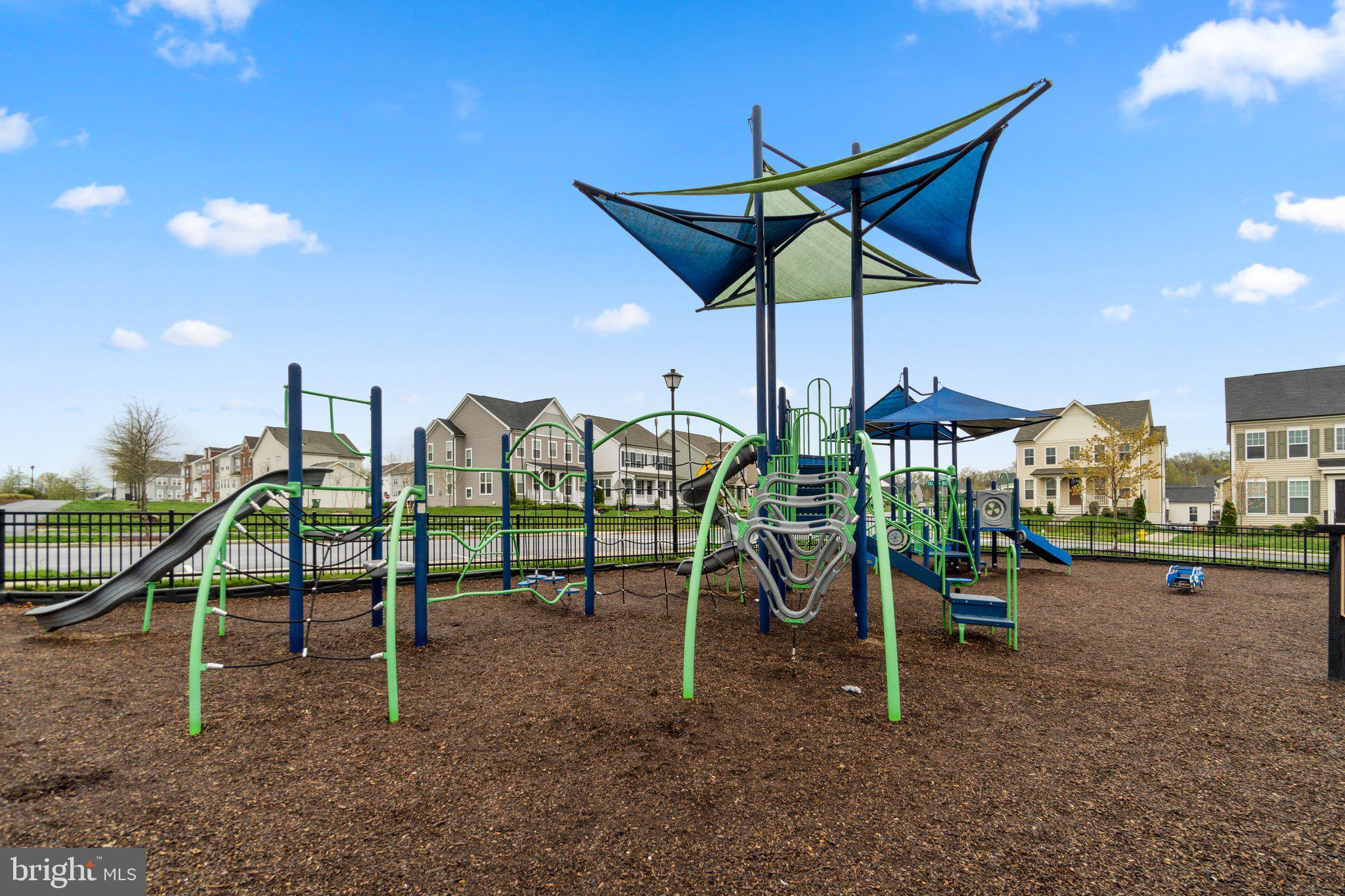 TALLYN RIDGE - Residential