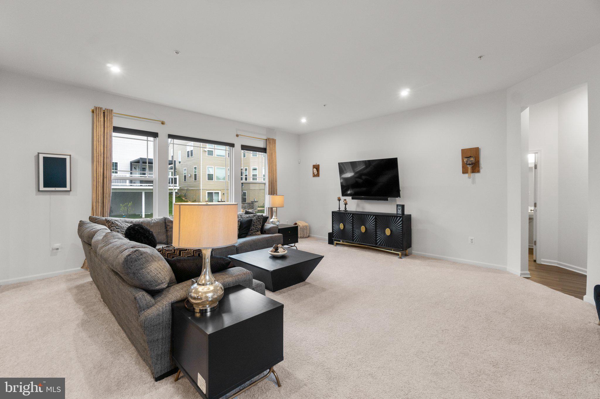 TALLYN RIDGE - Residential