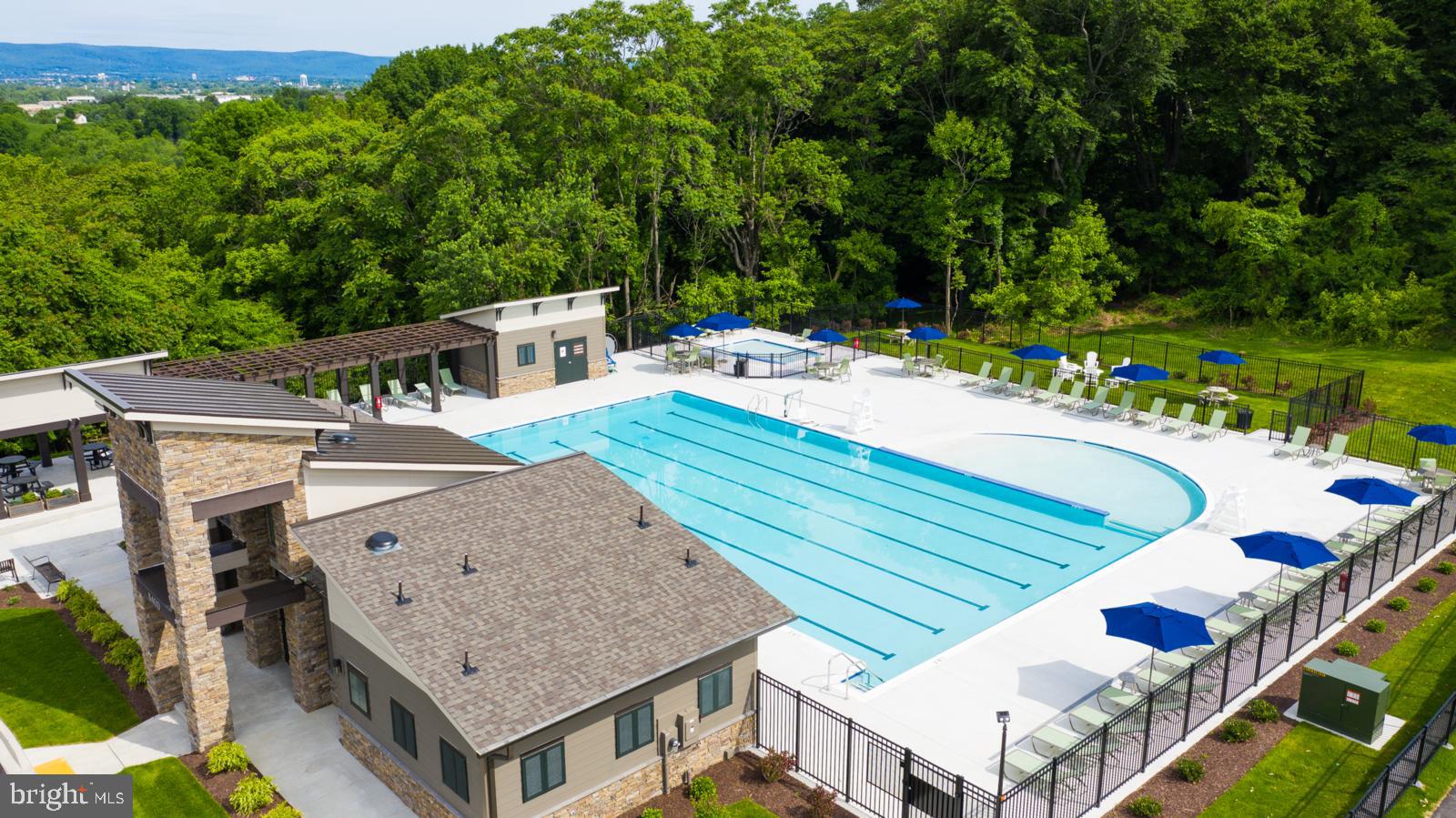 TALLYN RIDGE - Residential