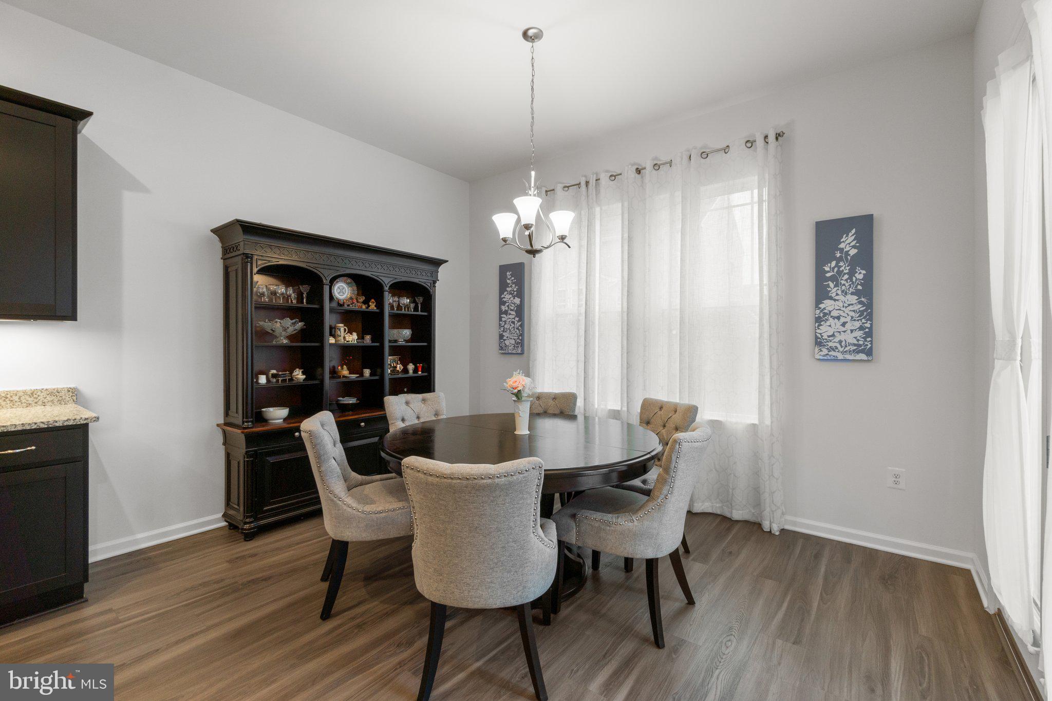 TALLYN RIDGE - Residential