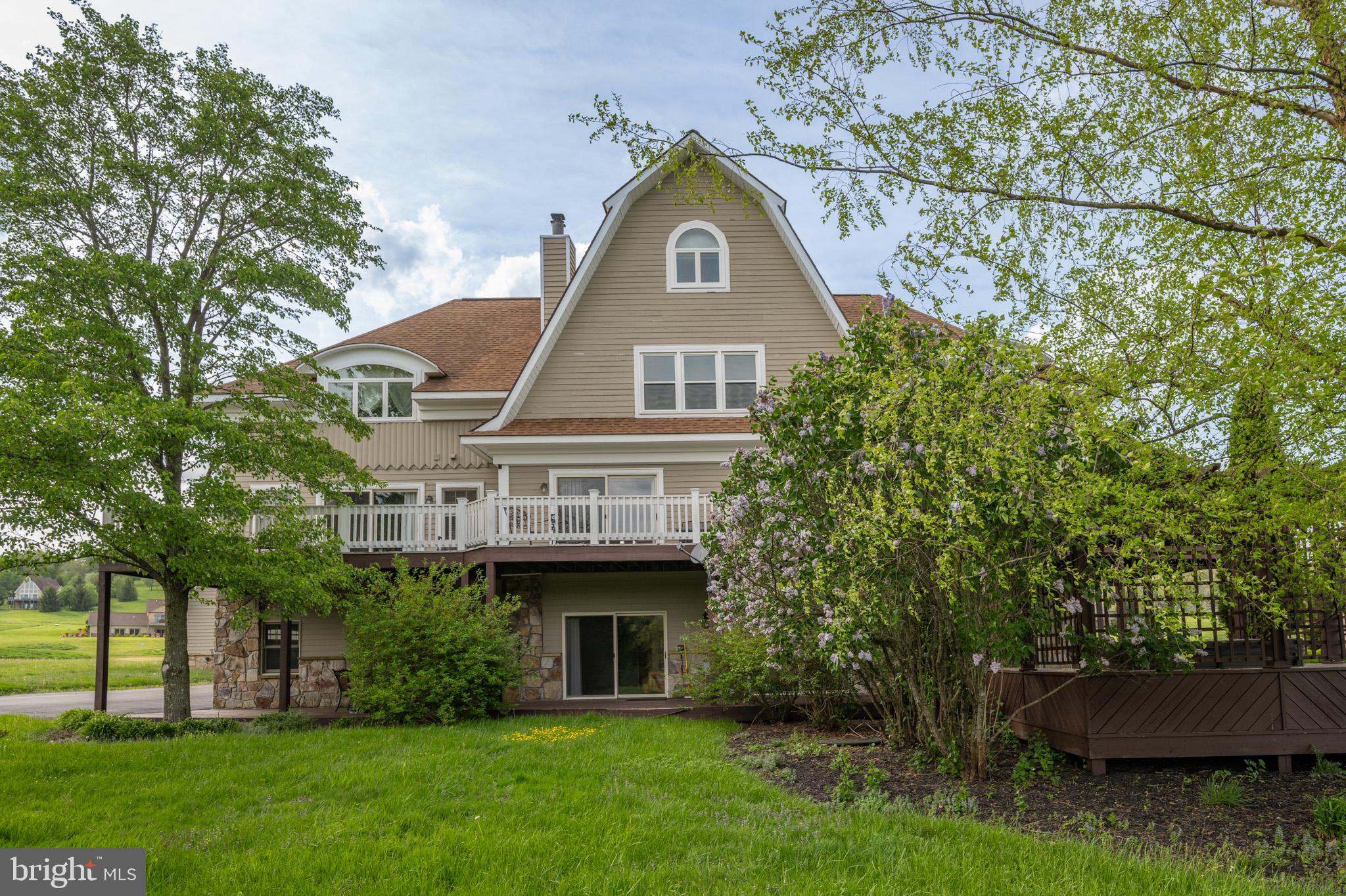 WATERFRONT GREENS - Residential