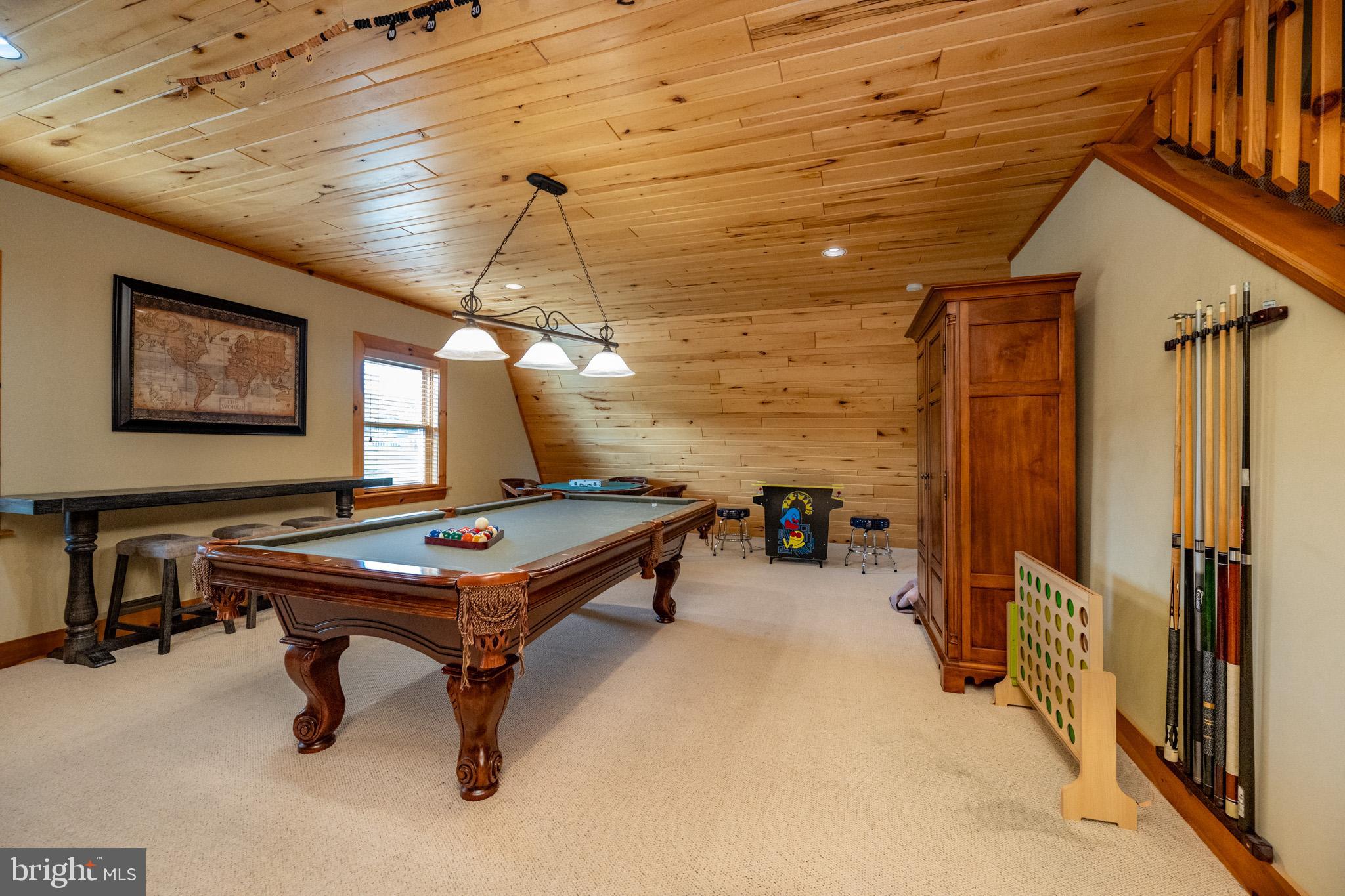 WATERFRONT GREENS - Residential