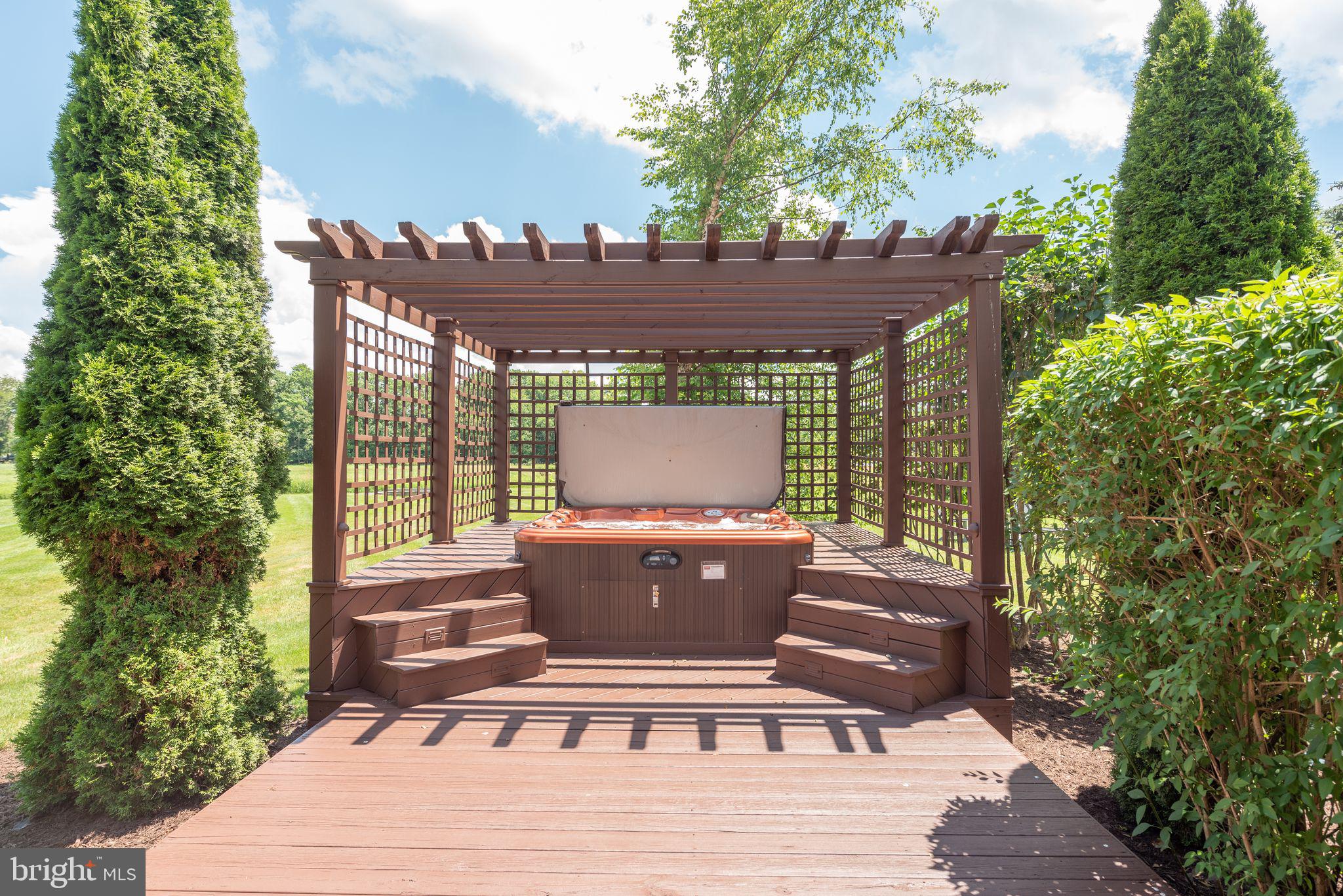 WATERFRONT GREENS - Residential