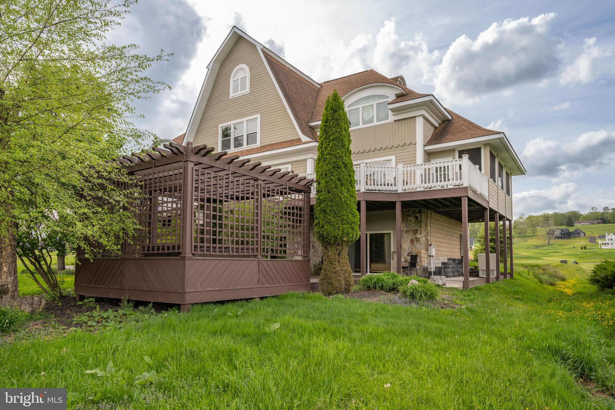 WATERFRONT GREENS - Residential