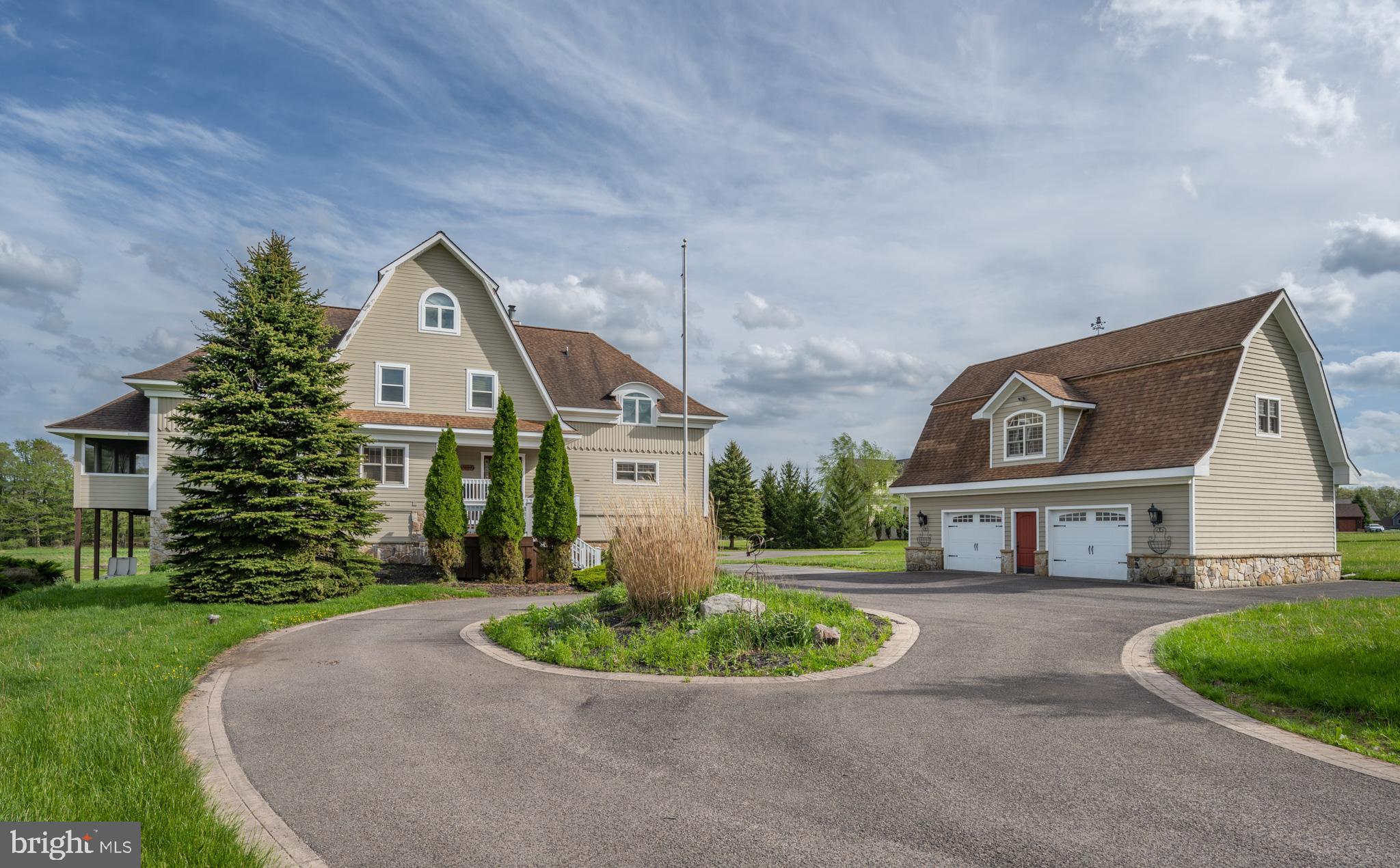 WATERFRONT GREENS - Residential