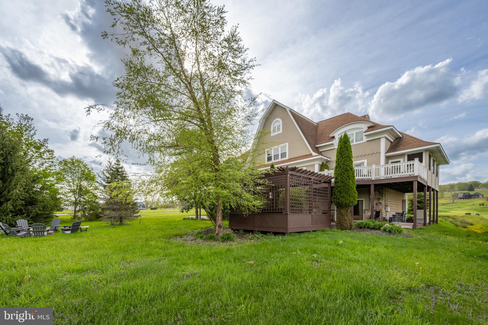 WATERFRONT GREENS - Residential