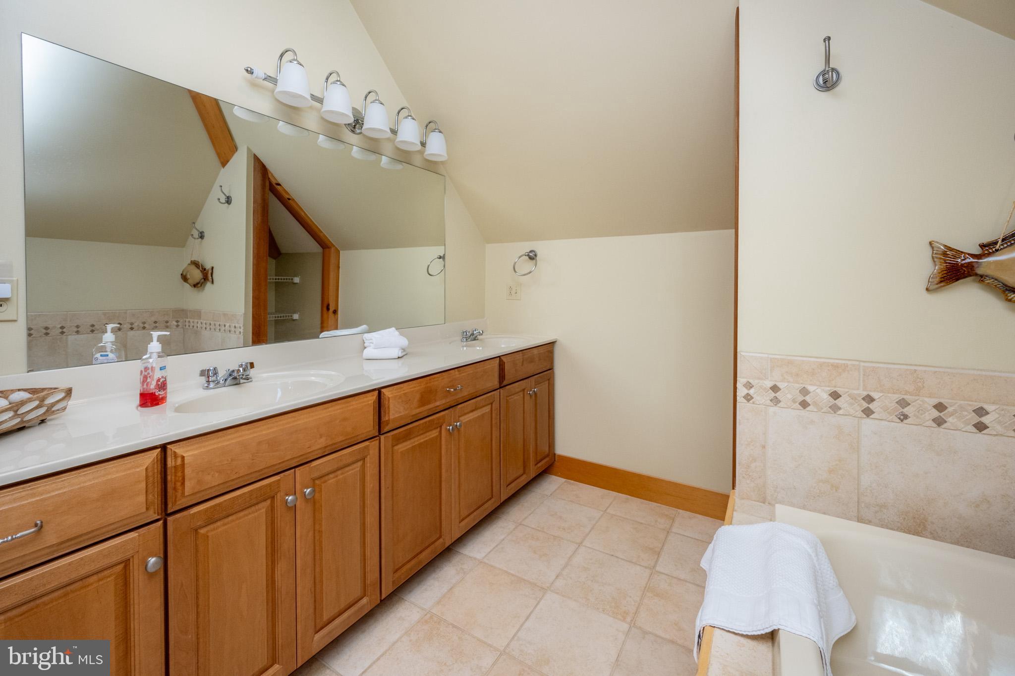 WATERFRONT GREENS - Residential