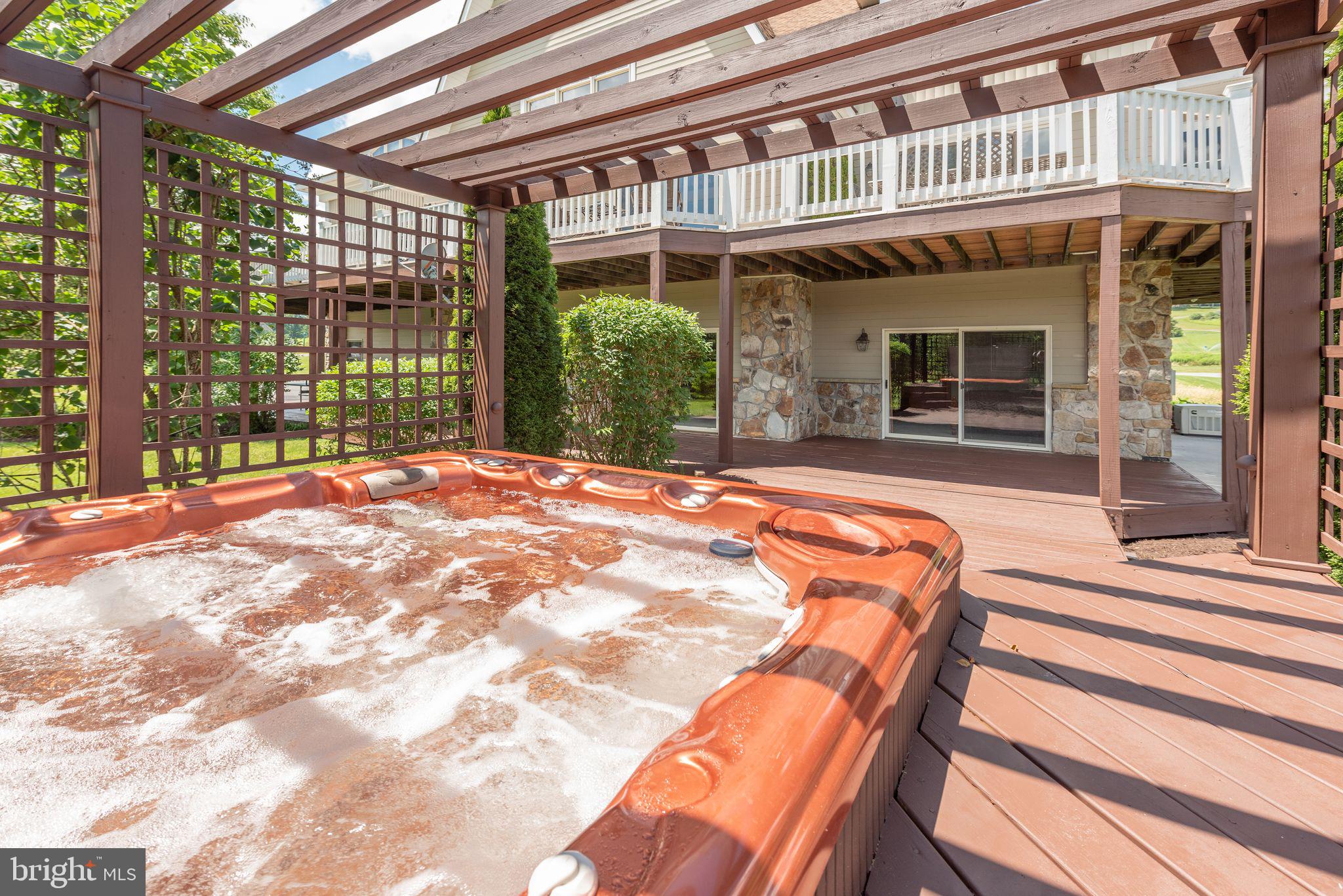 WATERFRONT GREENS - Residential