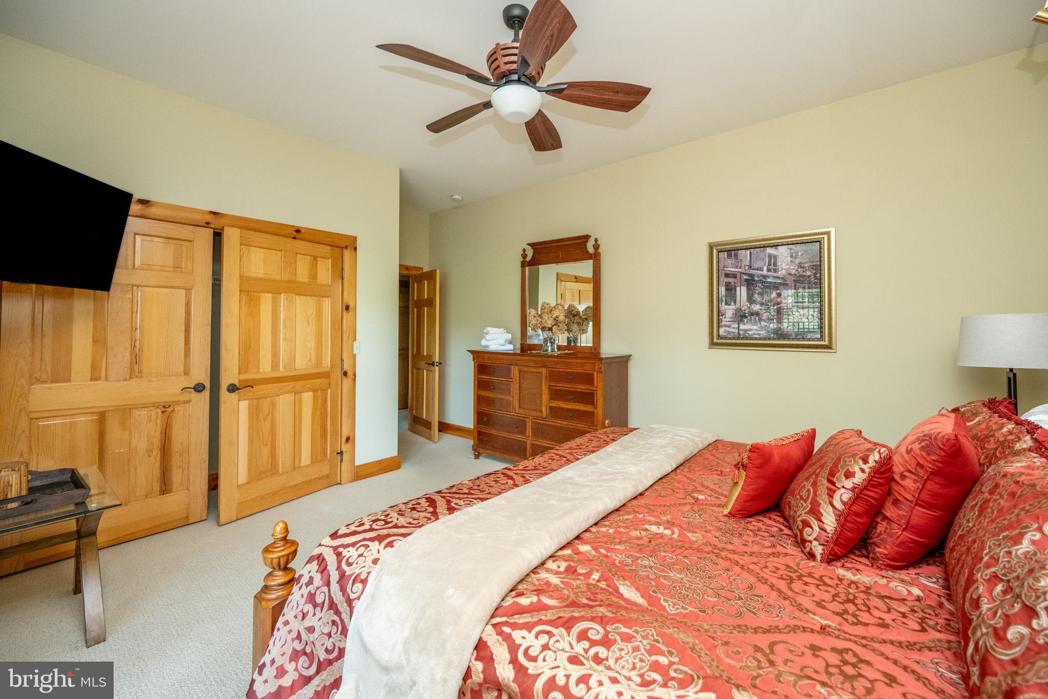 WATERFRONT GREENS - Residential