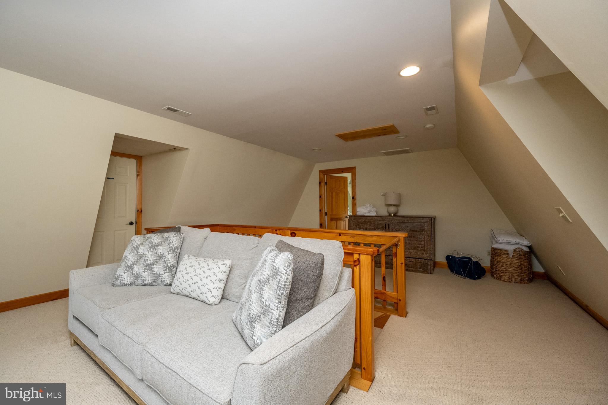 WATERFRONT GREENS - Residential