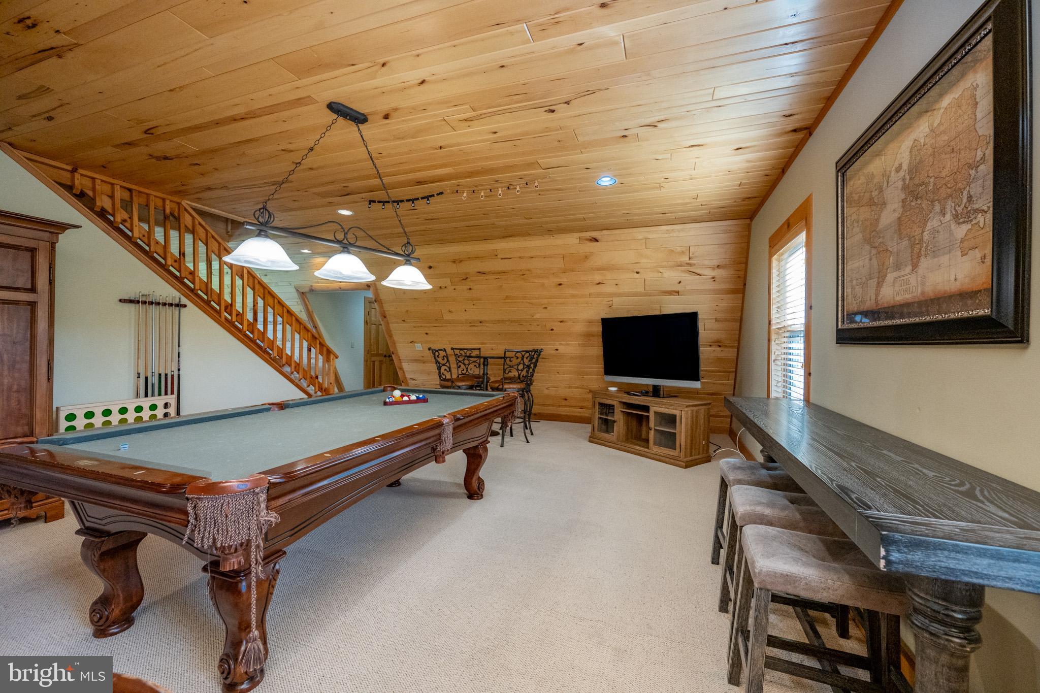 WATERFRONT GREENS - Residential