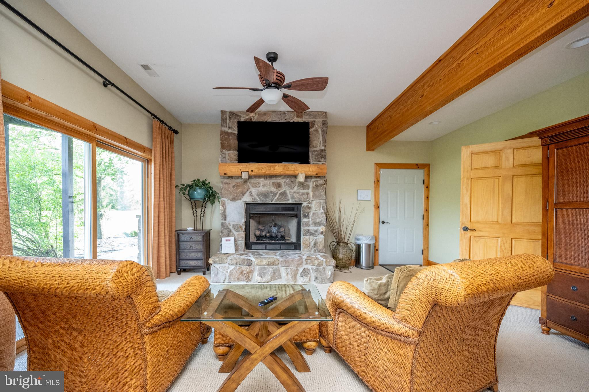 WATERFRONT GREENS - Residential