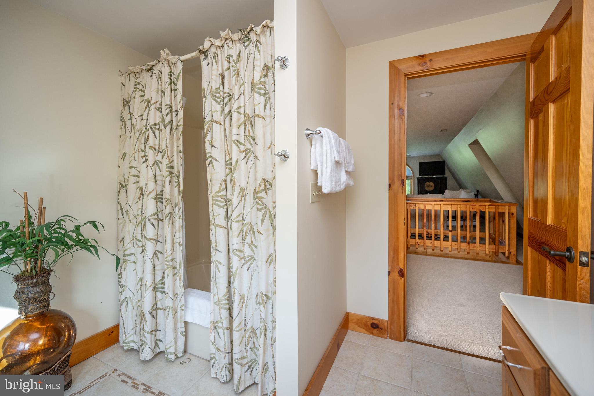 WATERFRONT GREENS - Residential