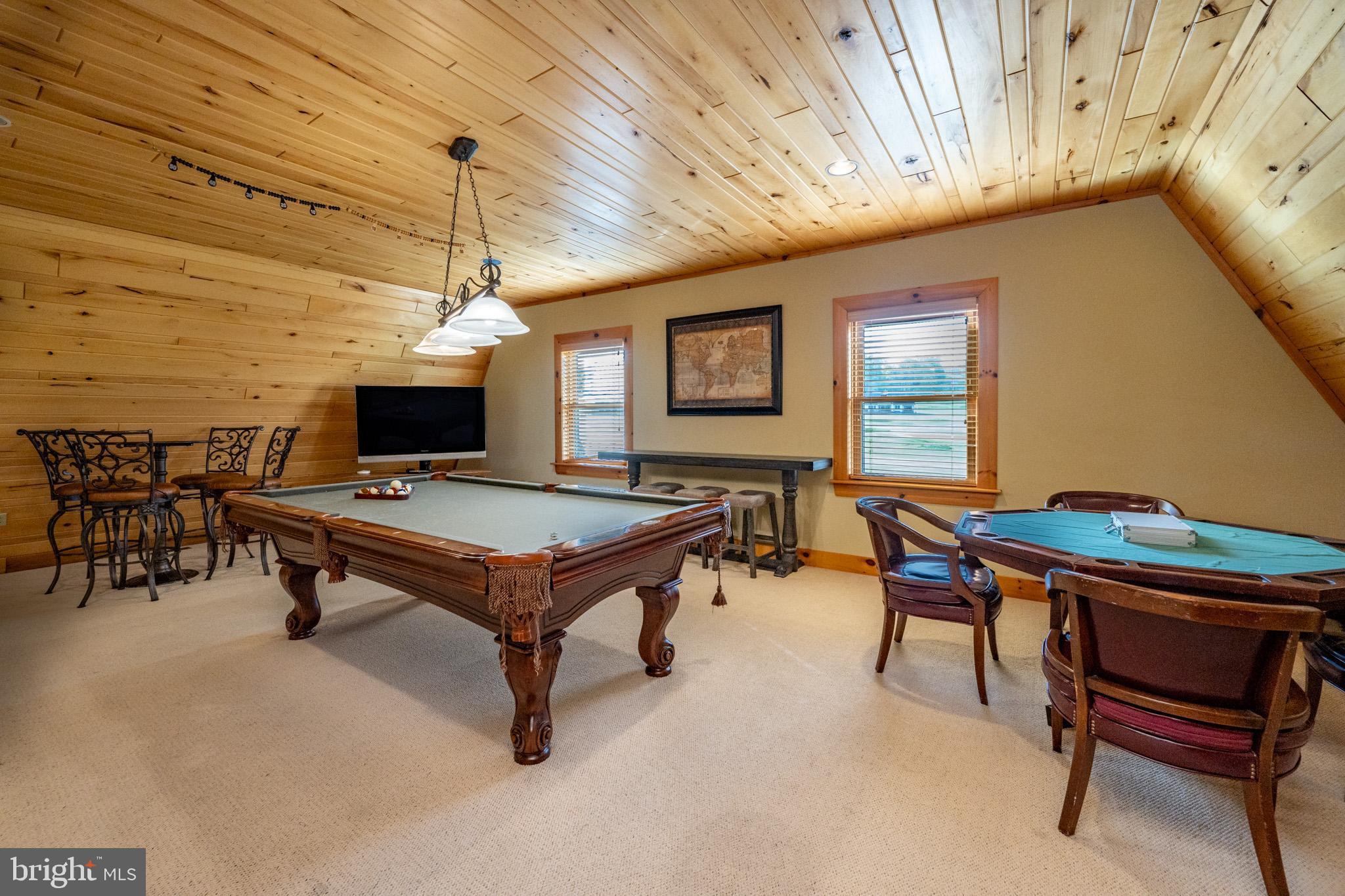 WATERFRONT GREENS - Residential