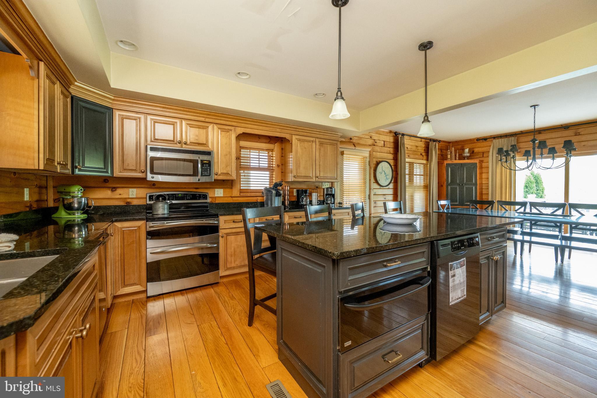 WATERFRONT GREENS - Residential