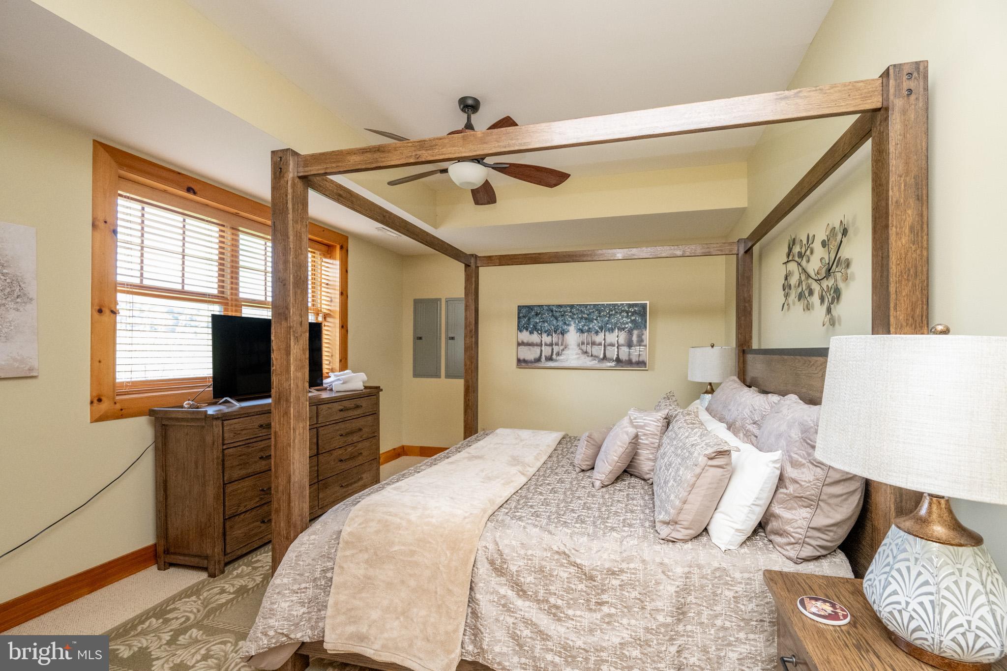 WATERFRONT GREENS - Residential