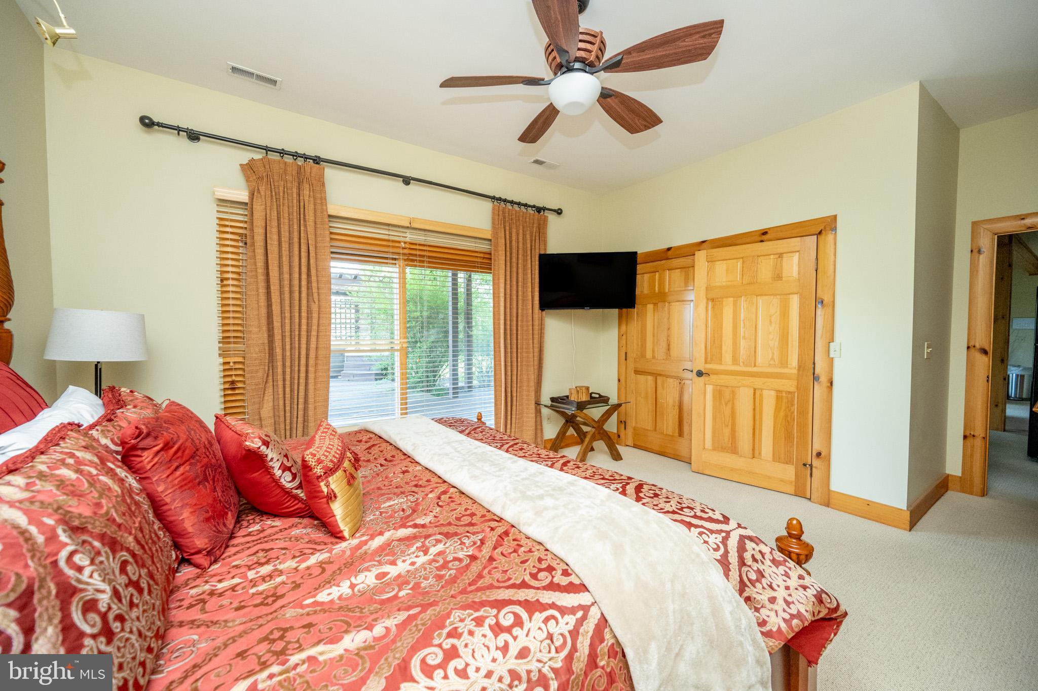 WATERFRONT GREENS - Residential