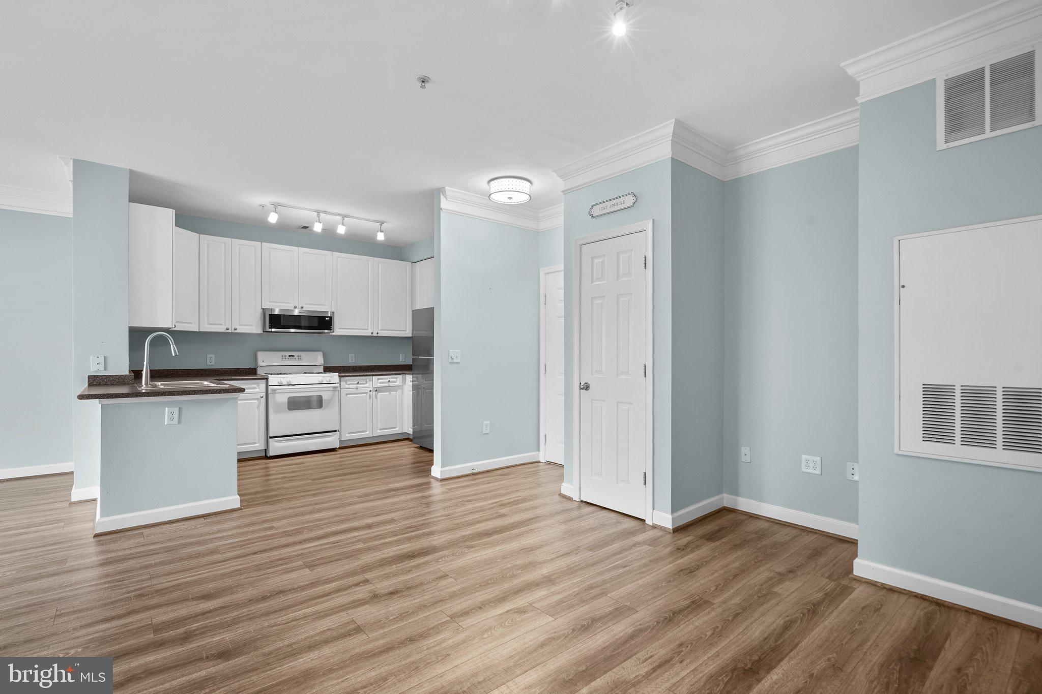 FITZ AT ROCKVILLE TOWN C - Residential Lease