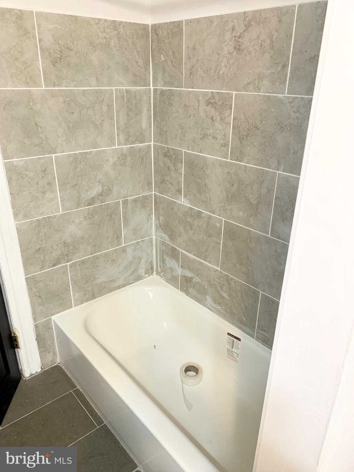 EAST OAK LANE - Residential Lease