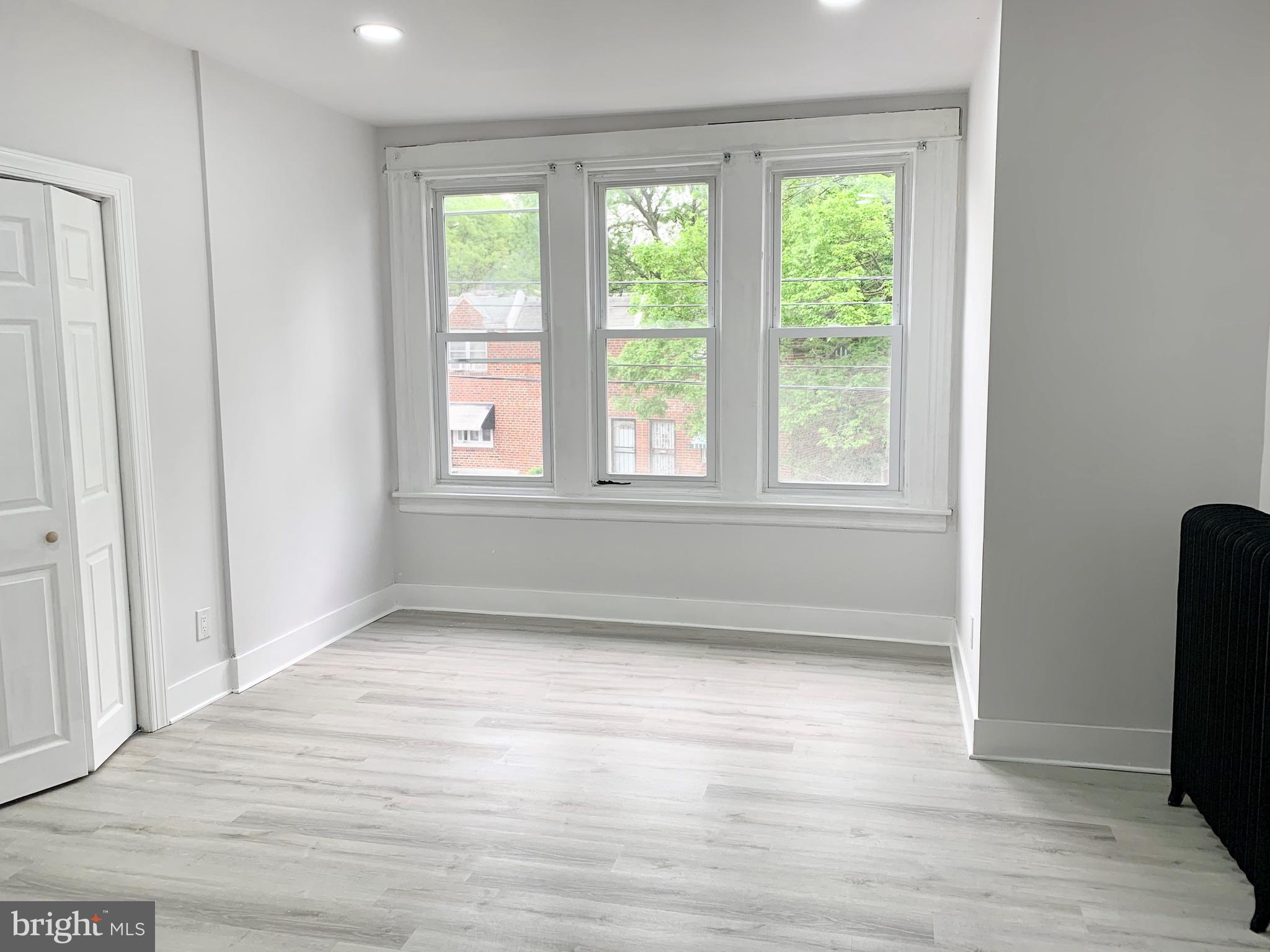 EAST OAK LANE - Residential Lease