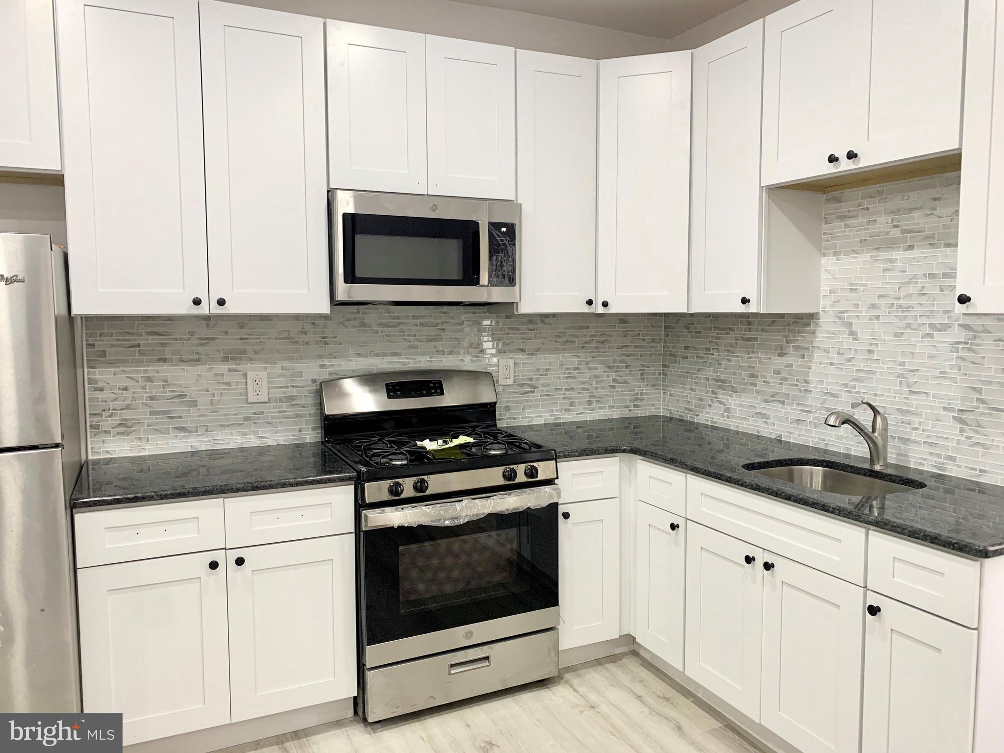 EAST OAK LANE - Residential Lease