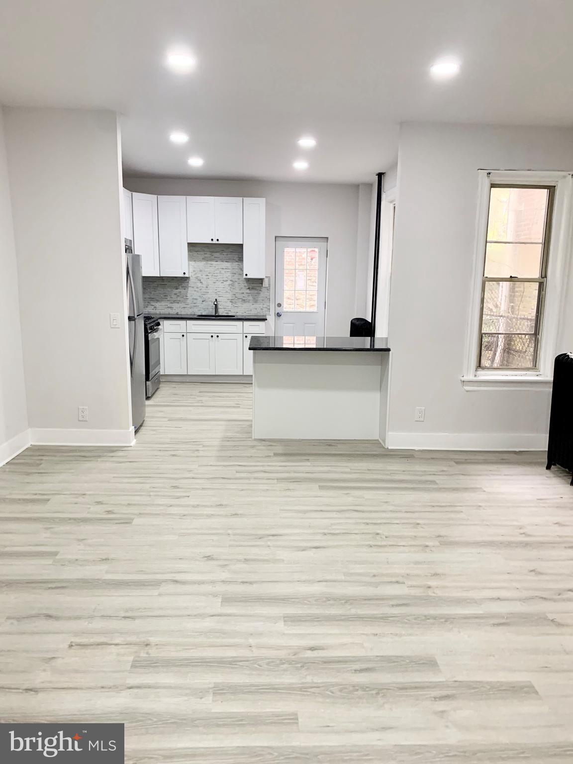 EAST OAK LANE - Residential Lease