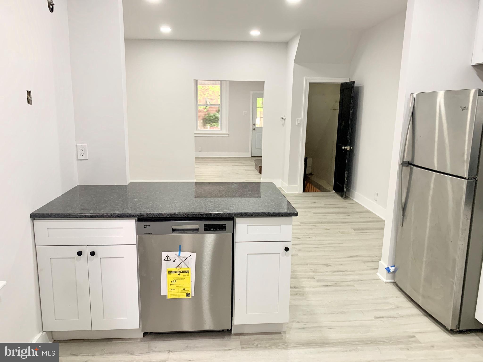 EAST OAK LANE - Residential Lease