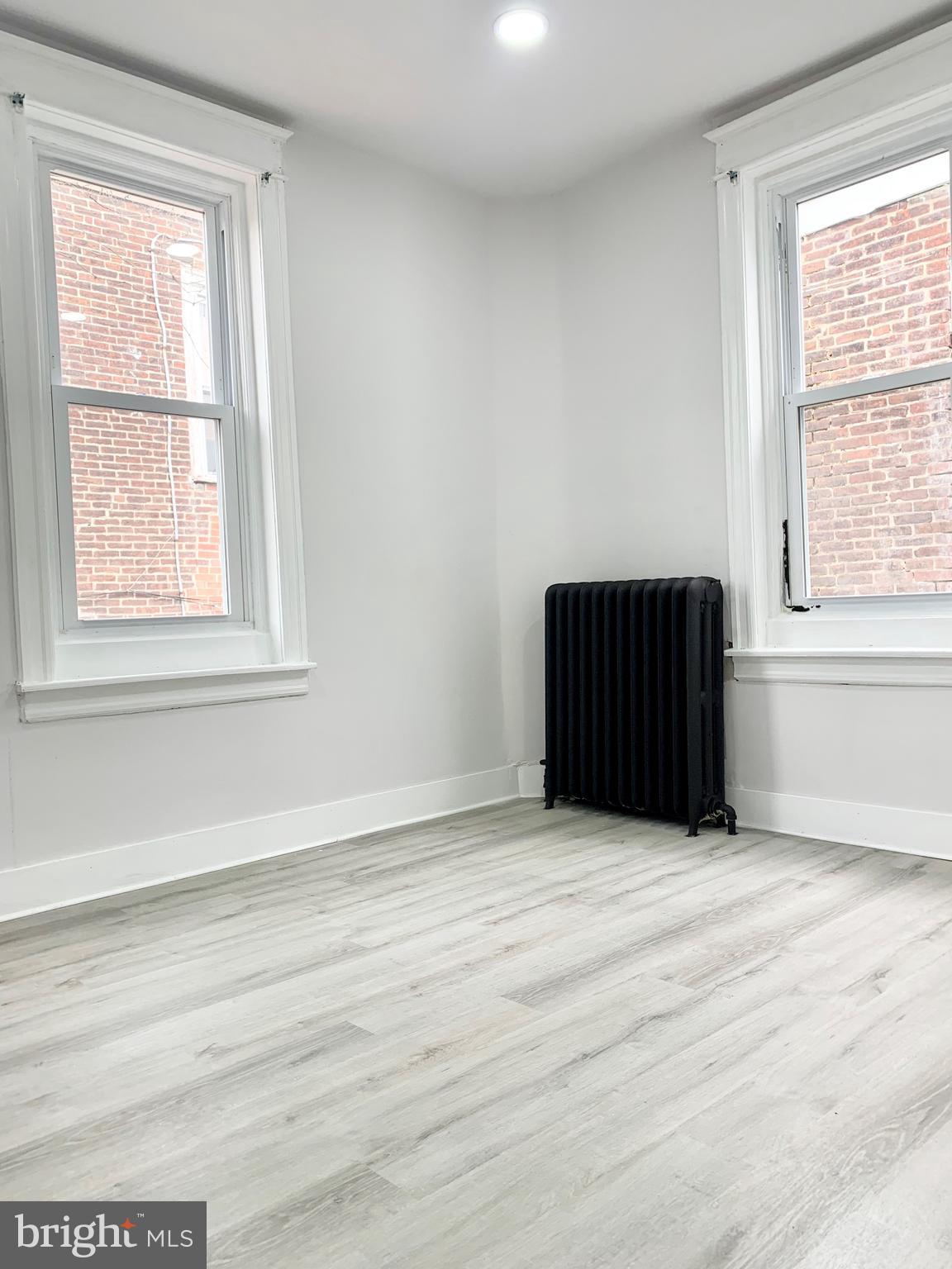 EAST OAK LANE - Residential Lease