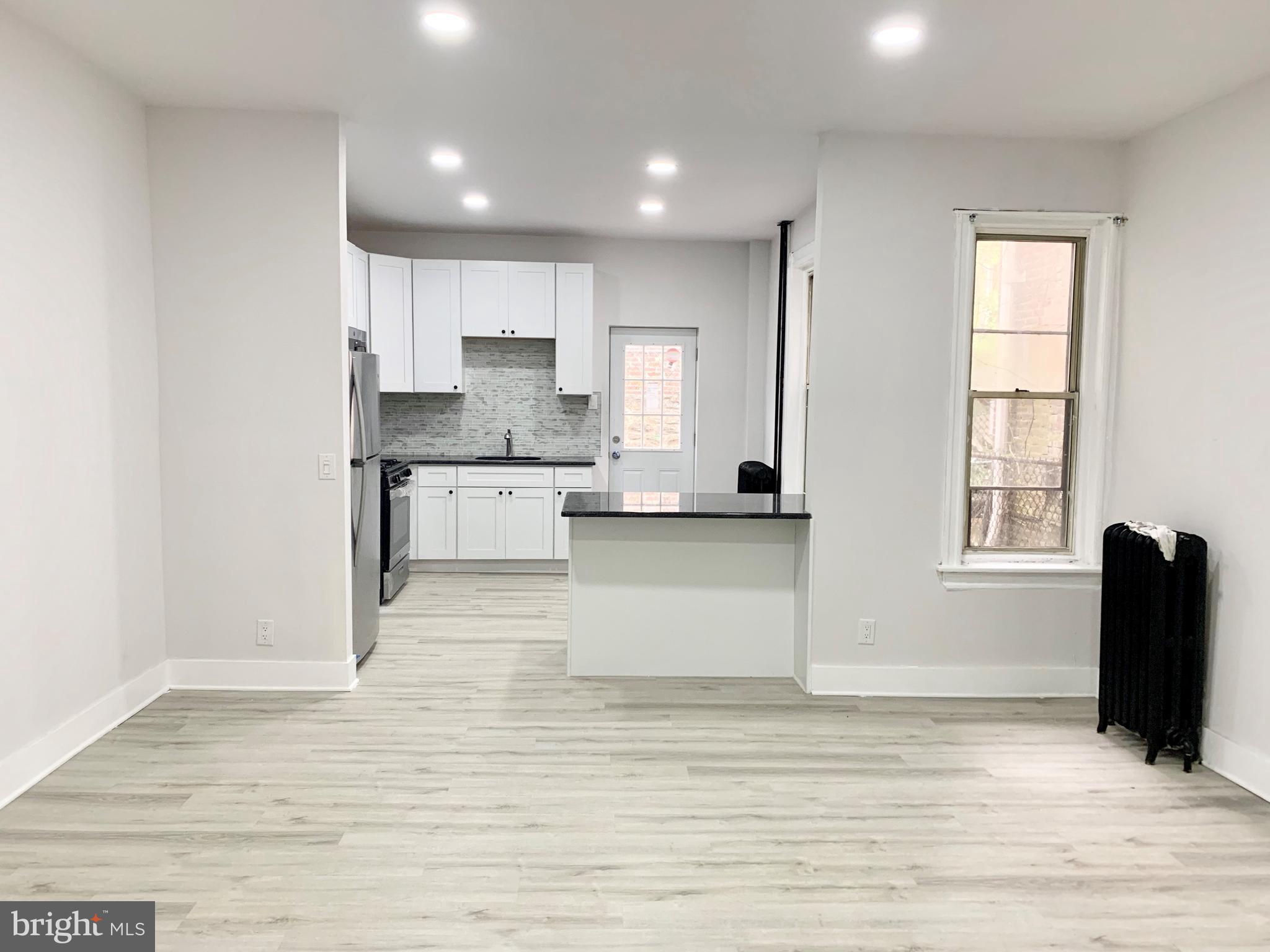 EAST OAK LANE - Residential Lease