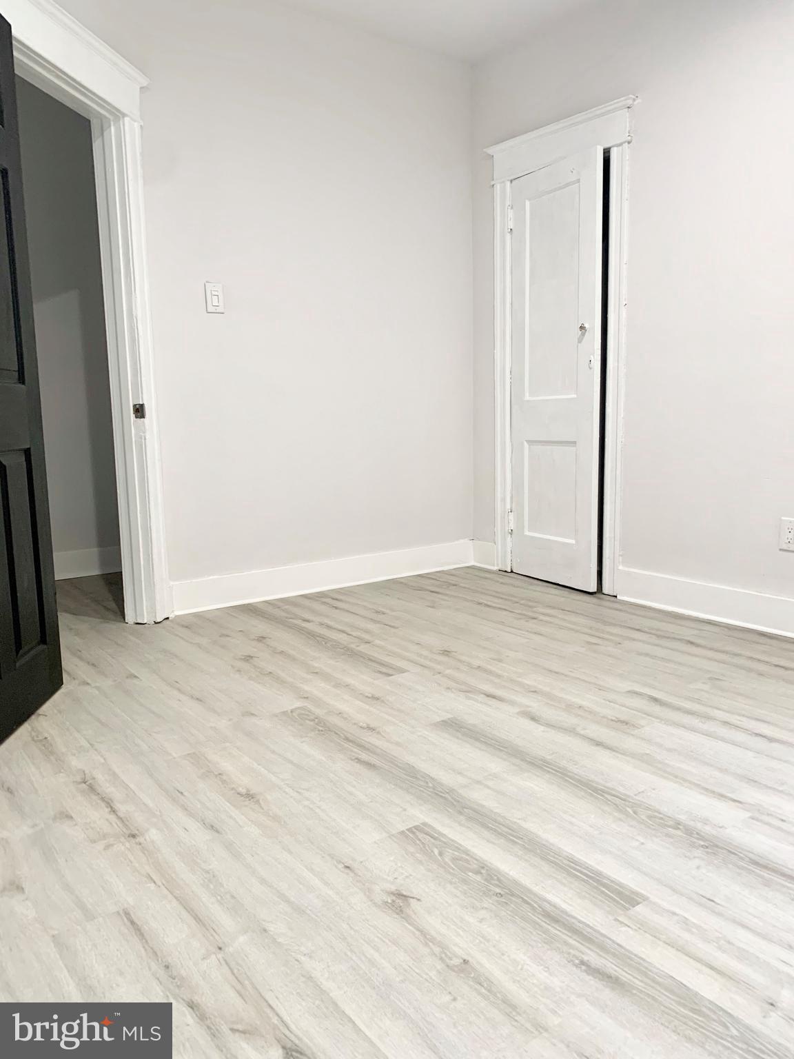 EAST OAK LANE - Residential Lease