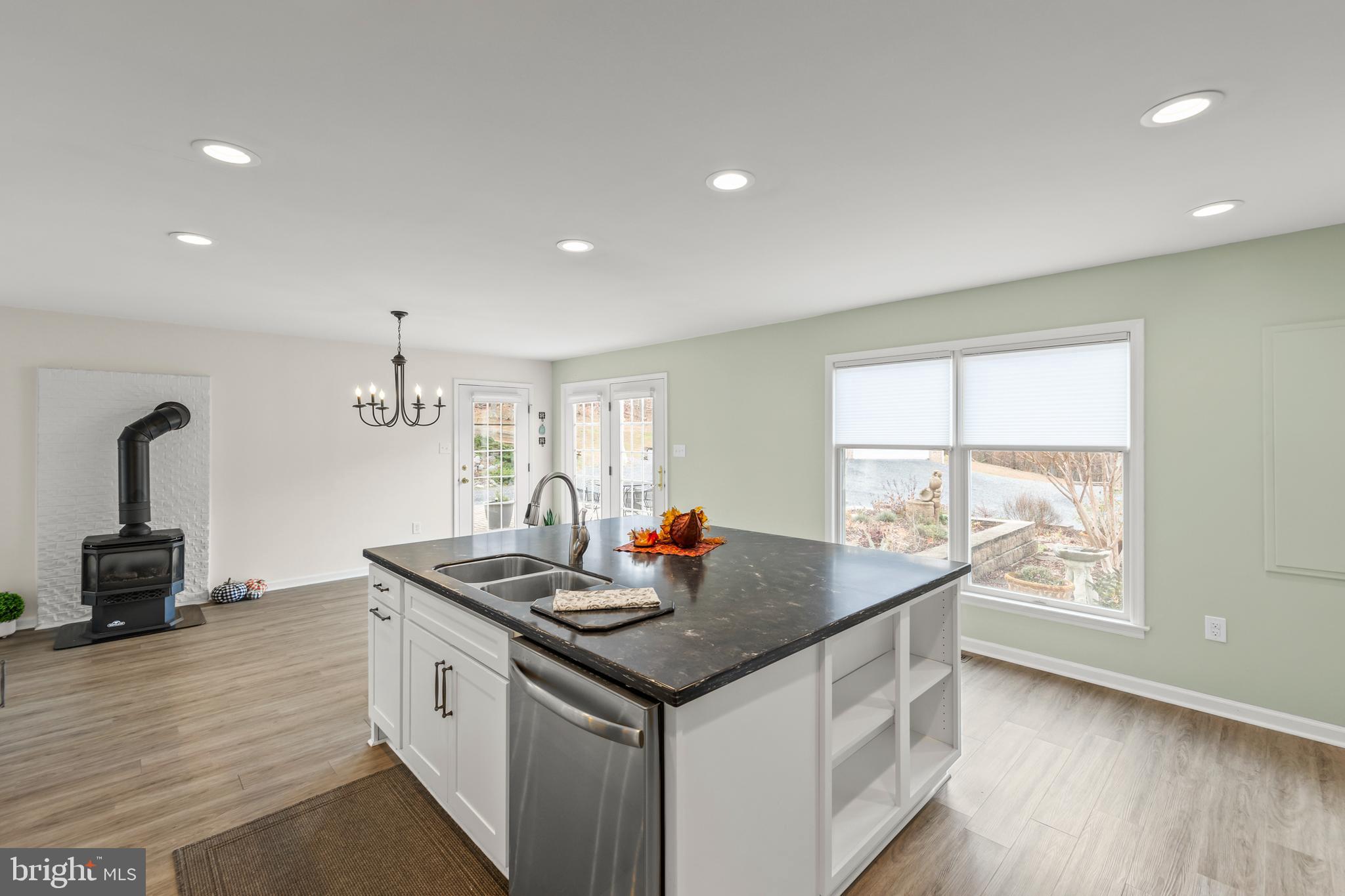 STONEY MOUNTAIN ESTATES - Residential