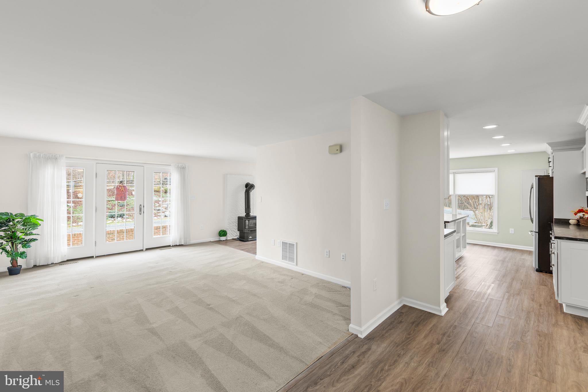 STONEY MOUNTAIN ESTATES - Residential