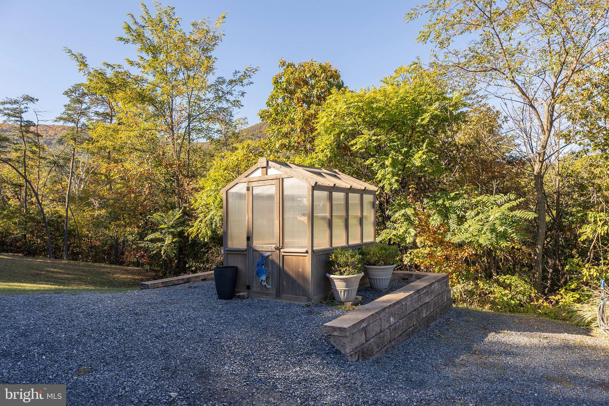 STONEY MOUNTAIN ESTATES - Residential