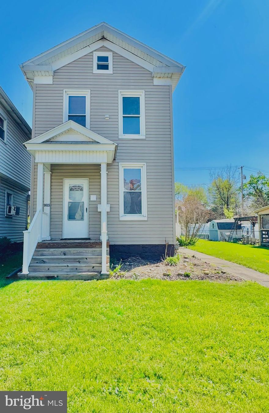 Fall in love with this beautifully renovated home with modern, stylish touches! Perfectly nestled just a stone's throw from historic Juniata College and the vibrant downtown Huntingdon, with the hospital conveniently minutes away. Enjoy a large, sprawling yard, a luxurious, newly installed walk-in shower, impressive high ceilings, a rustic railroad tie feature in the inviting living room, and elegant brick accent walls in the serene bedroom.