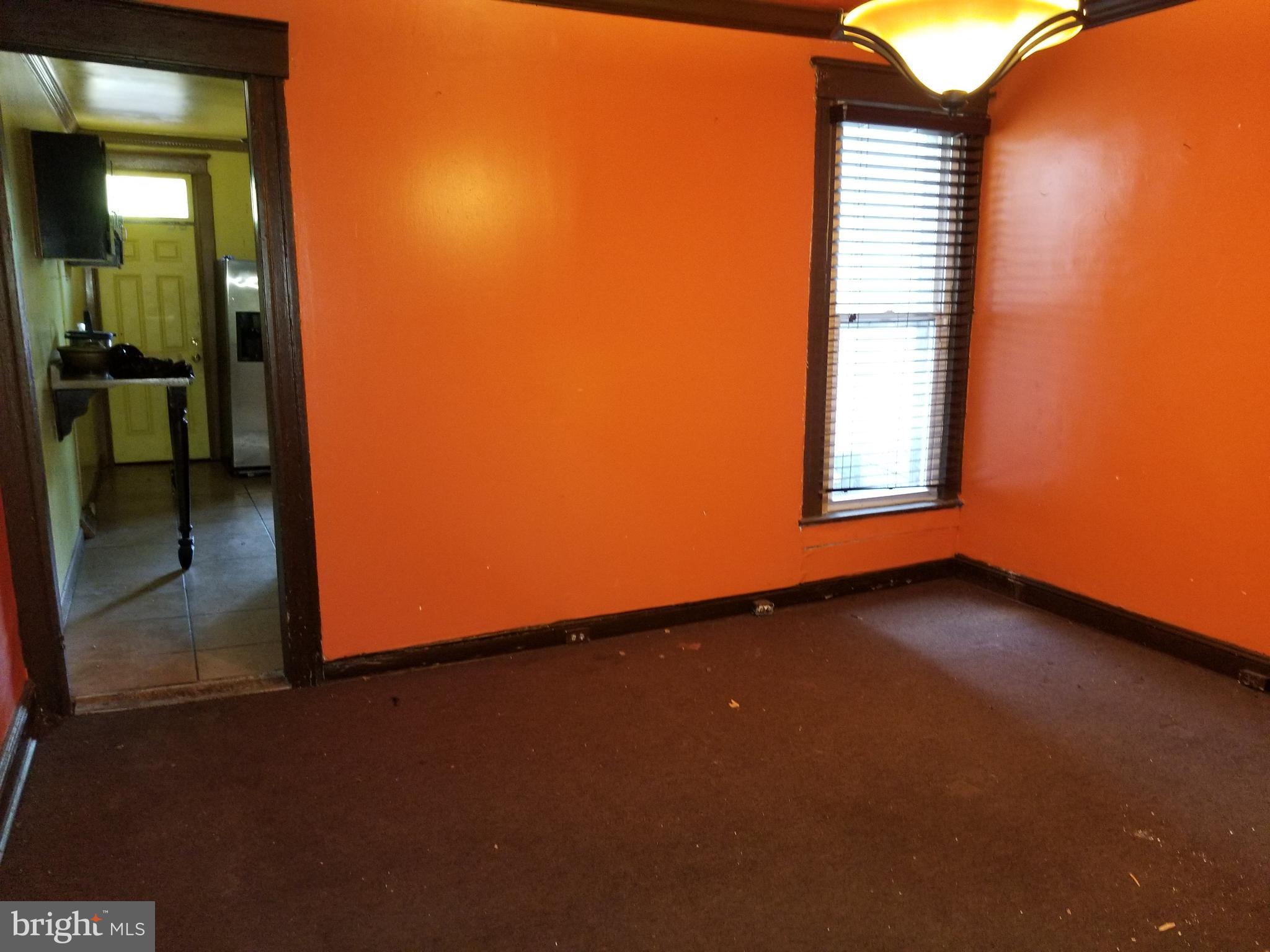 WEST SIDE - Residential