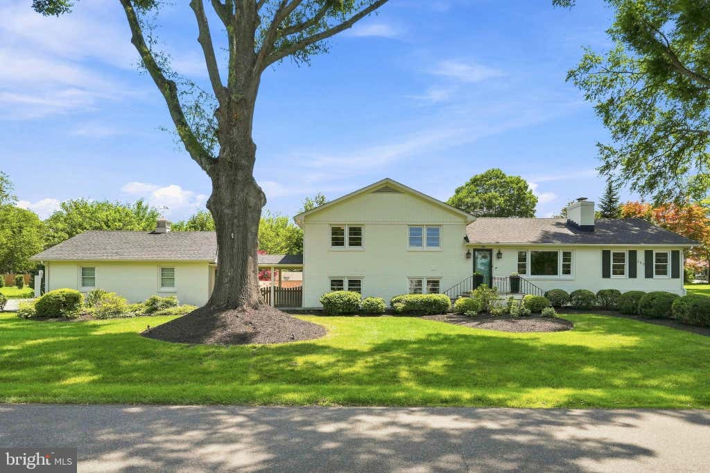 Photo of 193 Dover Road, WARRENTON, VA 20186 (MLS # VAFQ2023448)
