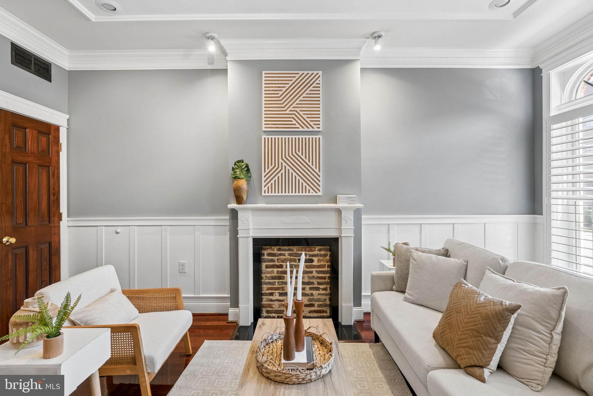 108 W FORT AVENUE