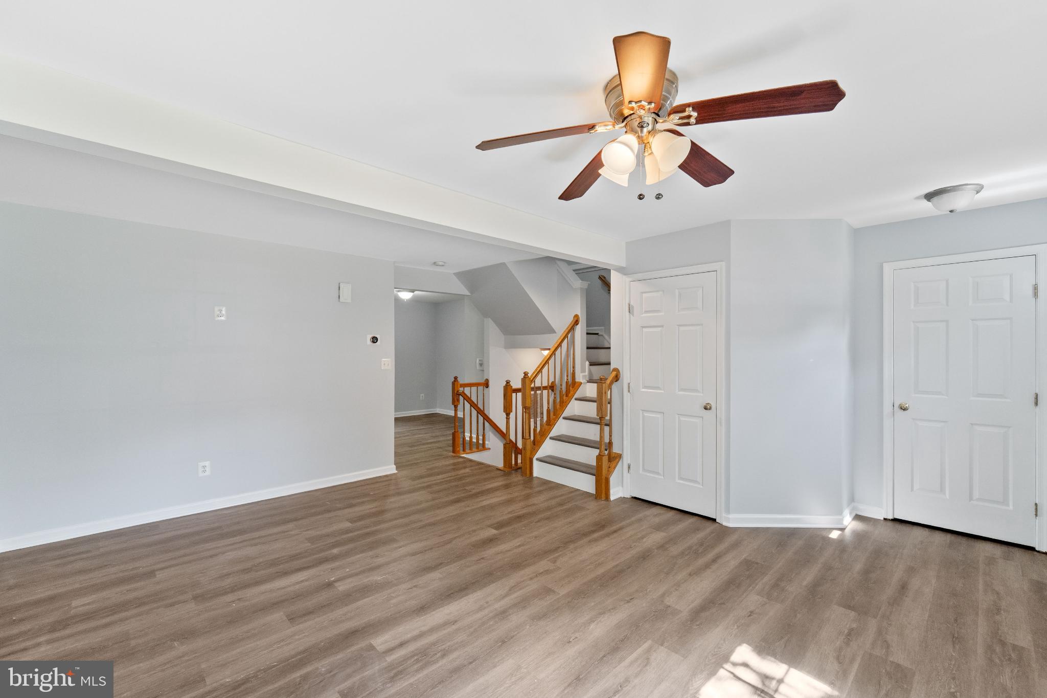 15743 VIEWPOINT CIRCLE