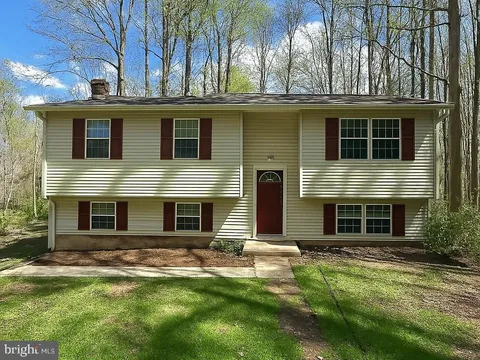 8815 Falling Leaf Drive, Owings, MD MLS: MDCA2020610