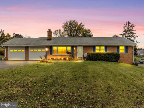 Homes For Sale - 26714 Howard Chapel Drive<br/> DAMASCUS, MD 20872