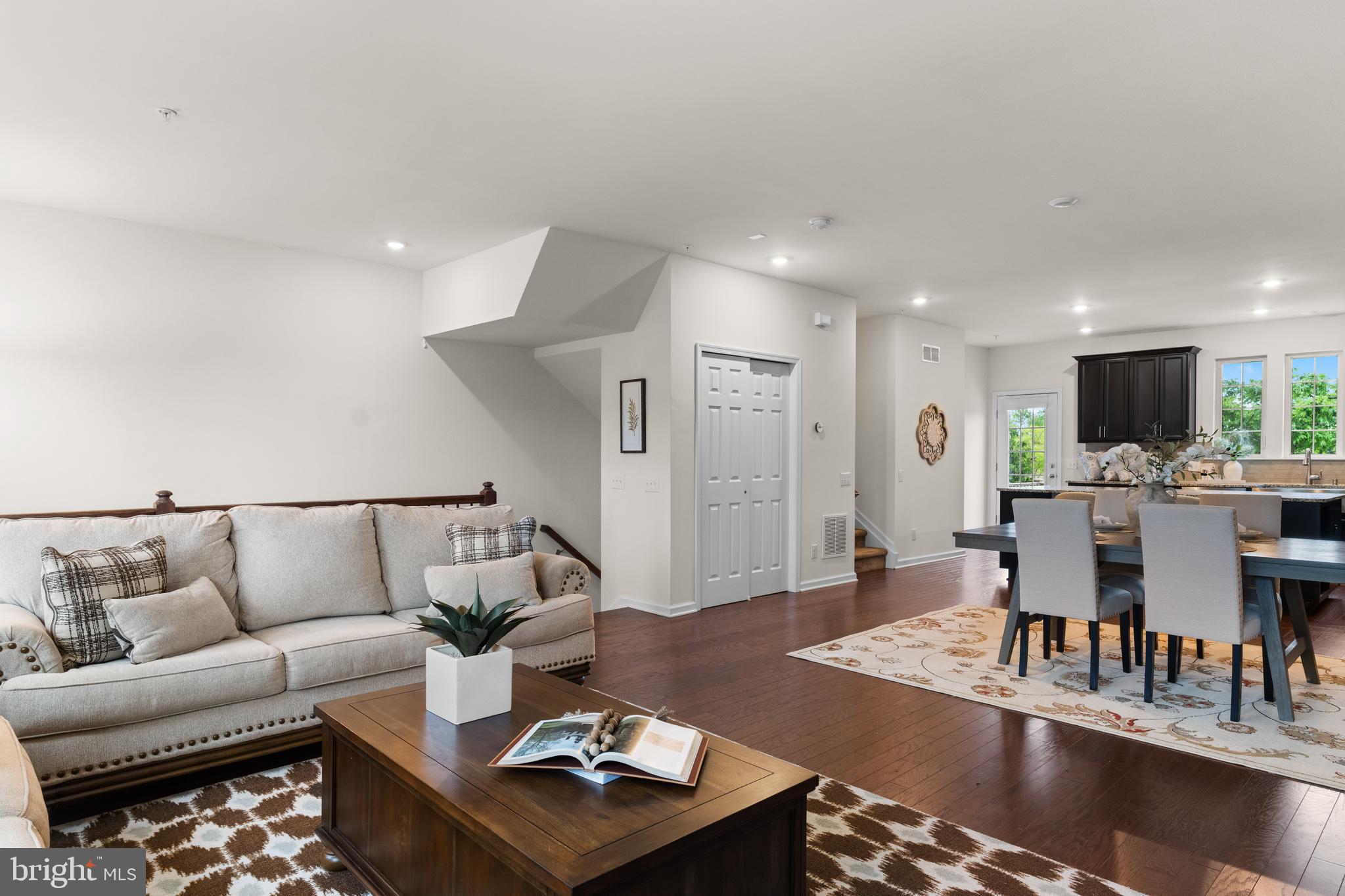 WARMINSTER HGTS - Residential