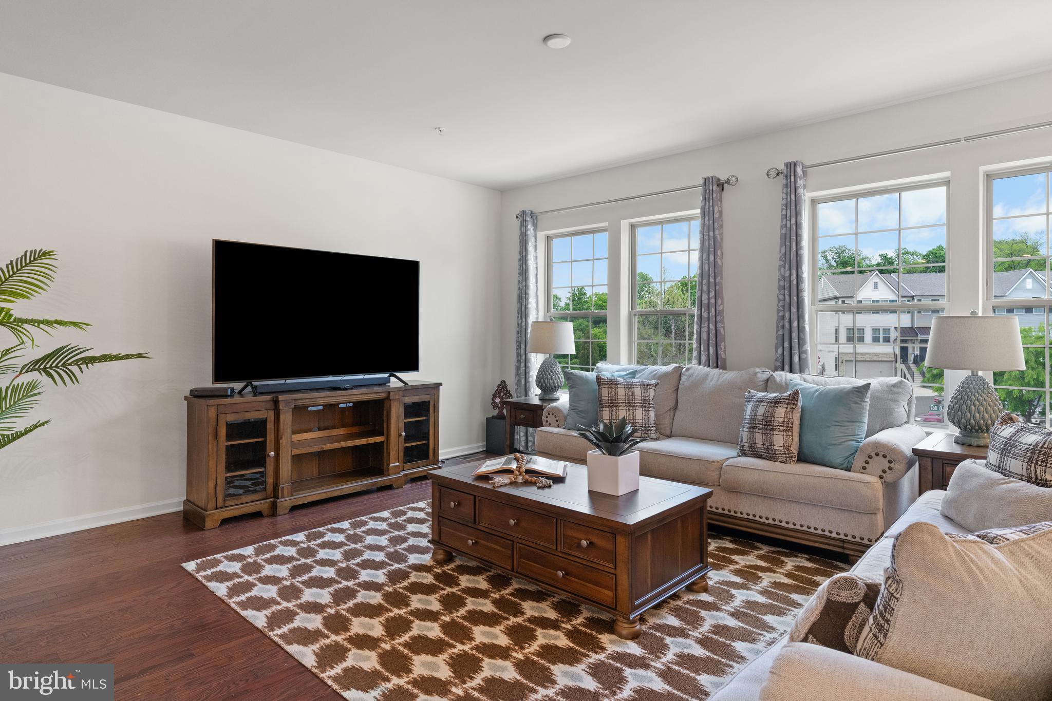 WARMINSTER HGTS - Residential