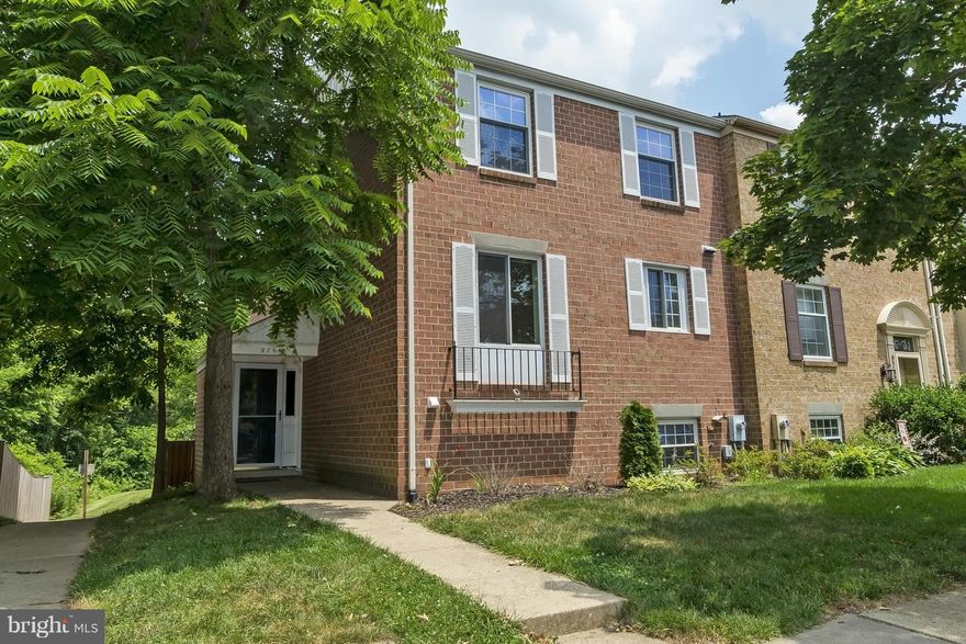 Absolutely lovely huge end unit TH backing to walking path and wooded open area. Private balcony from MBR and one off LR overlooking awesome view. Large eat in kitchen with breakfast bar and separate dining room. Spacious upper MBR with wonderful bath. Lower level fireplace in family room, extra large bedroom, separate laundry room, walk out to patio in very private back yard. So much more to see.