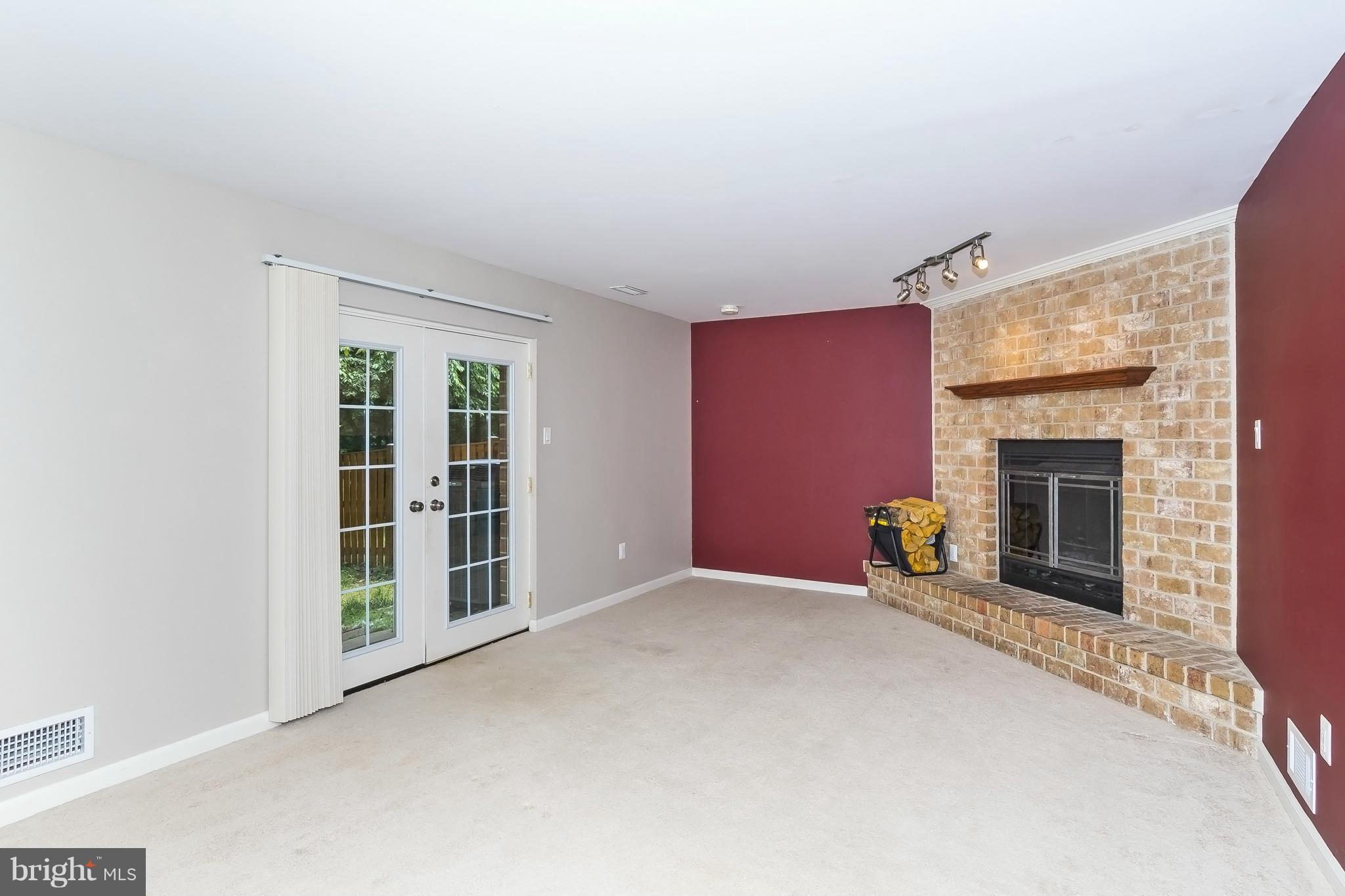 VILLAGE OF KINGS CONTRIVANCE - Residential