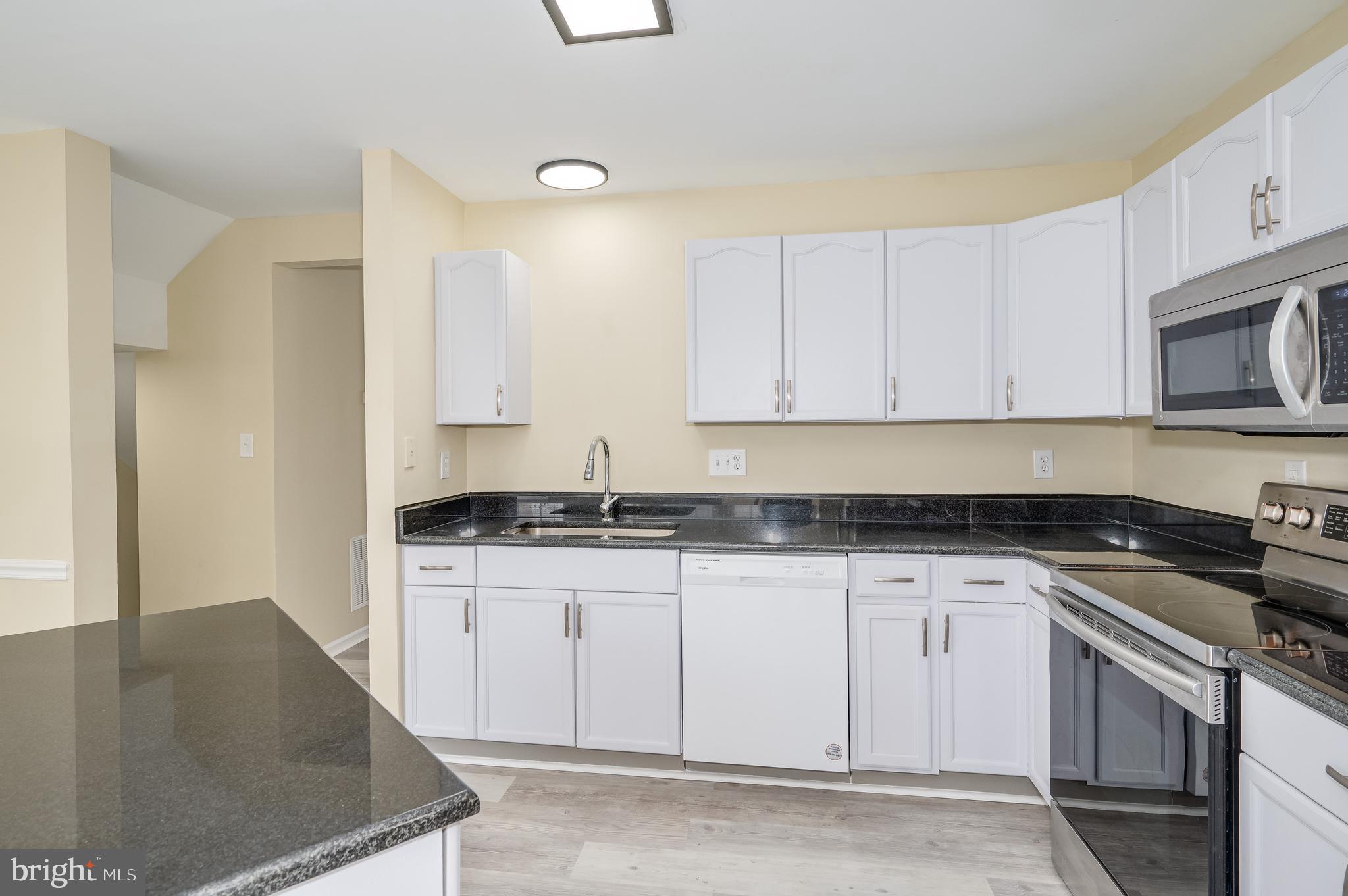 MANOR PARK - Residential