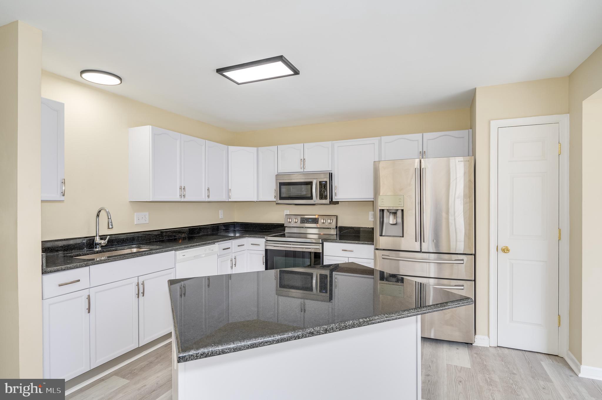 MANOR PARK - Residential