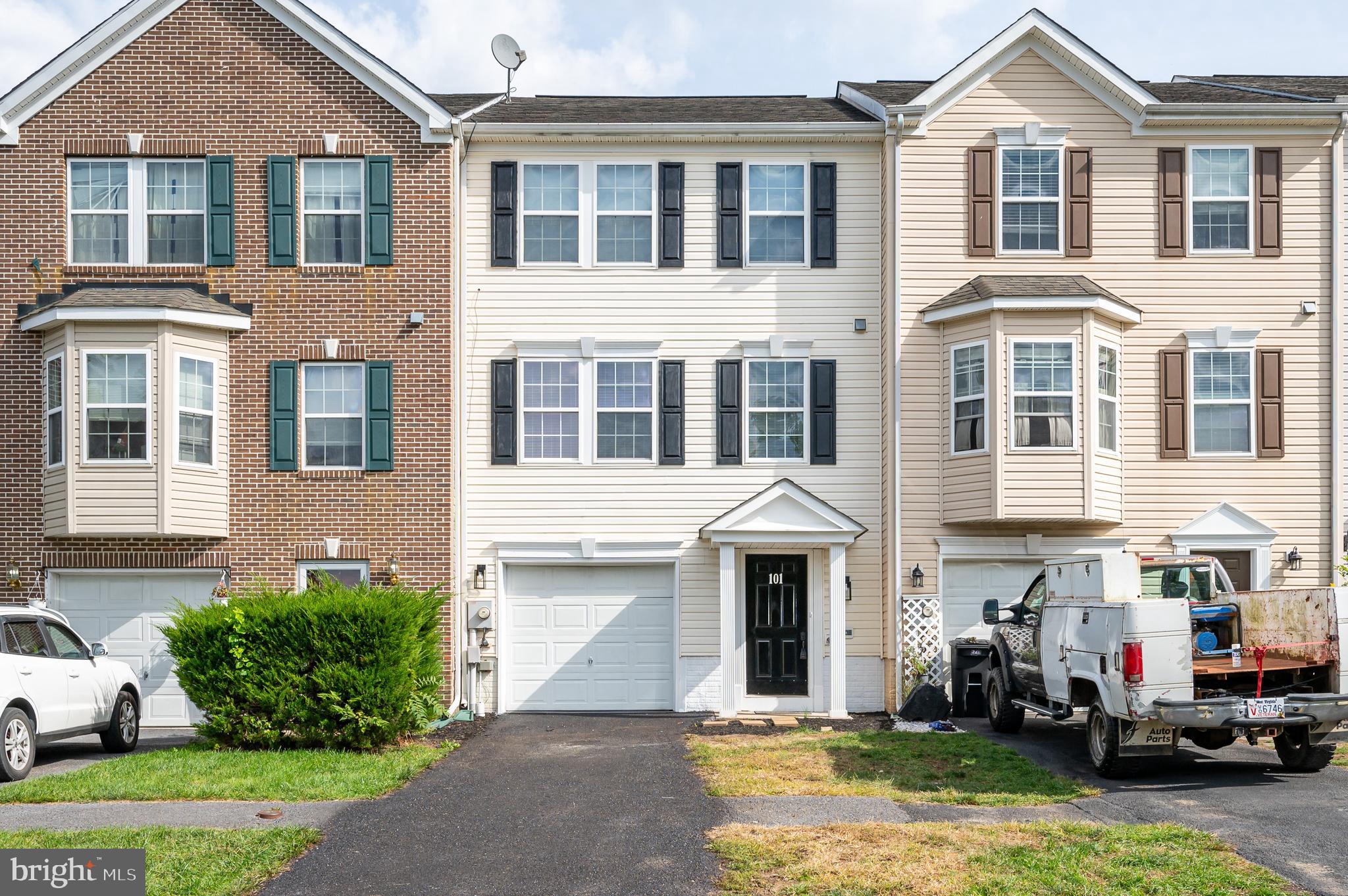 MANOR PARK - Residential